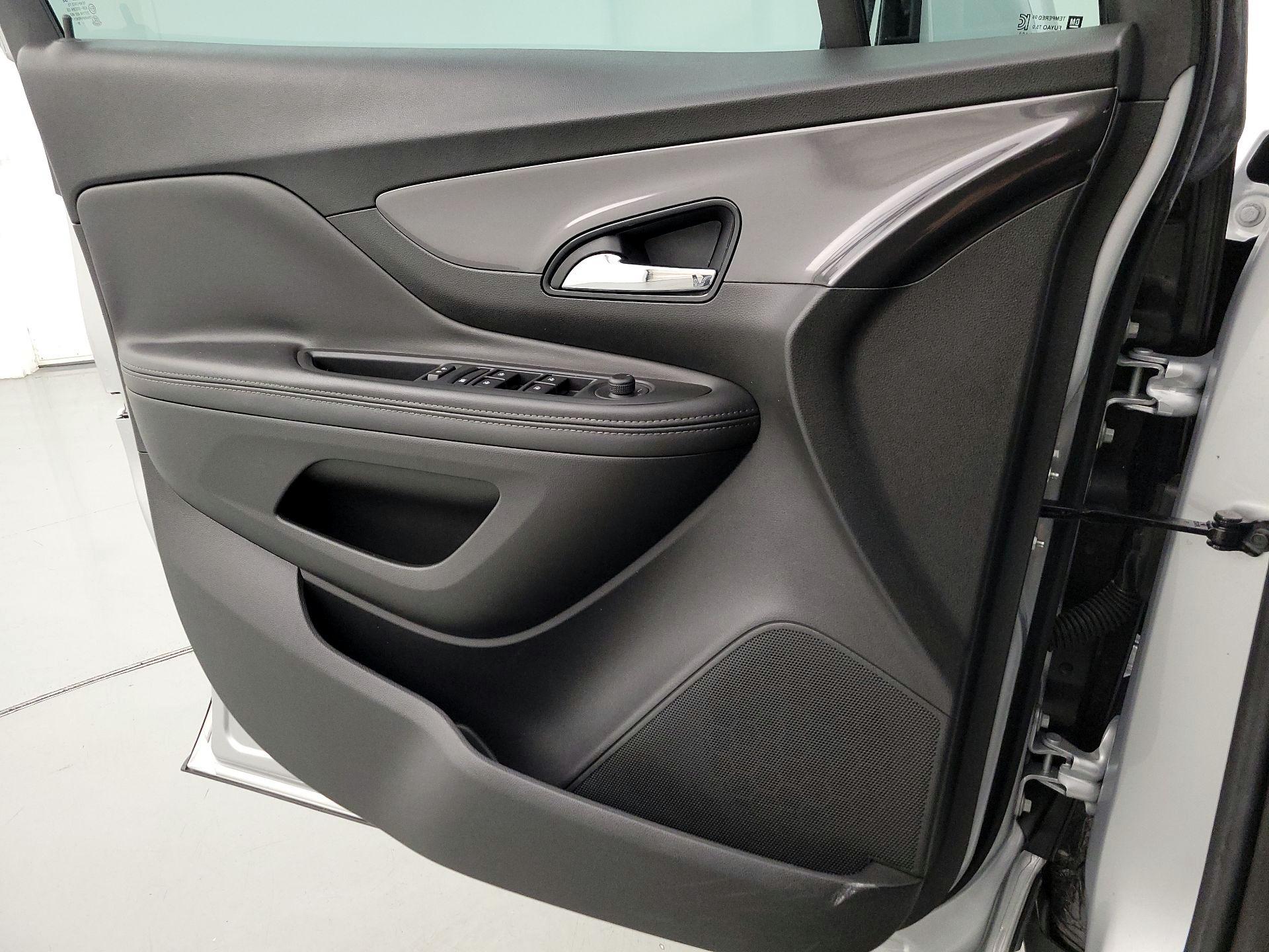 Thumbnail: 2021 Buick Encore - 12
