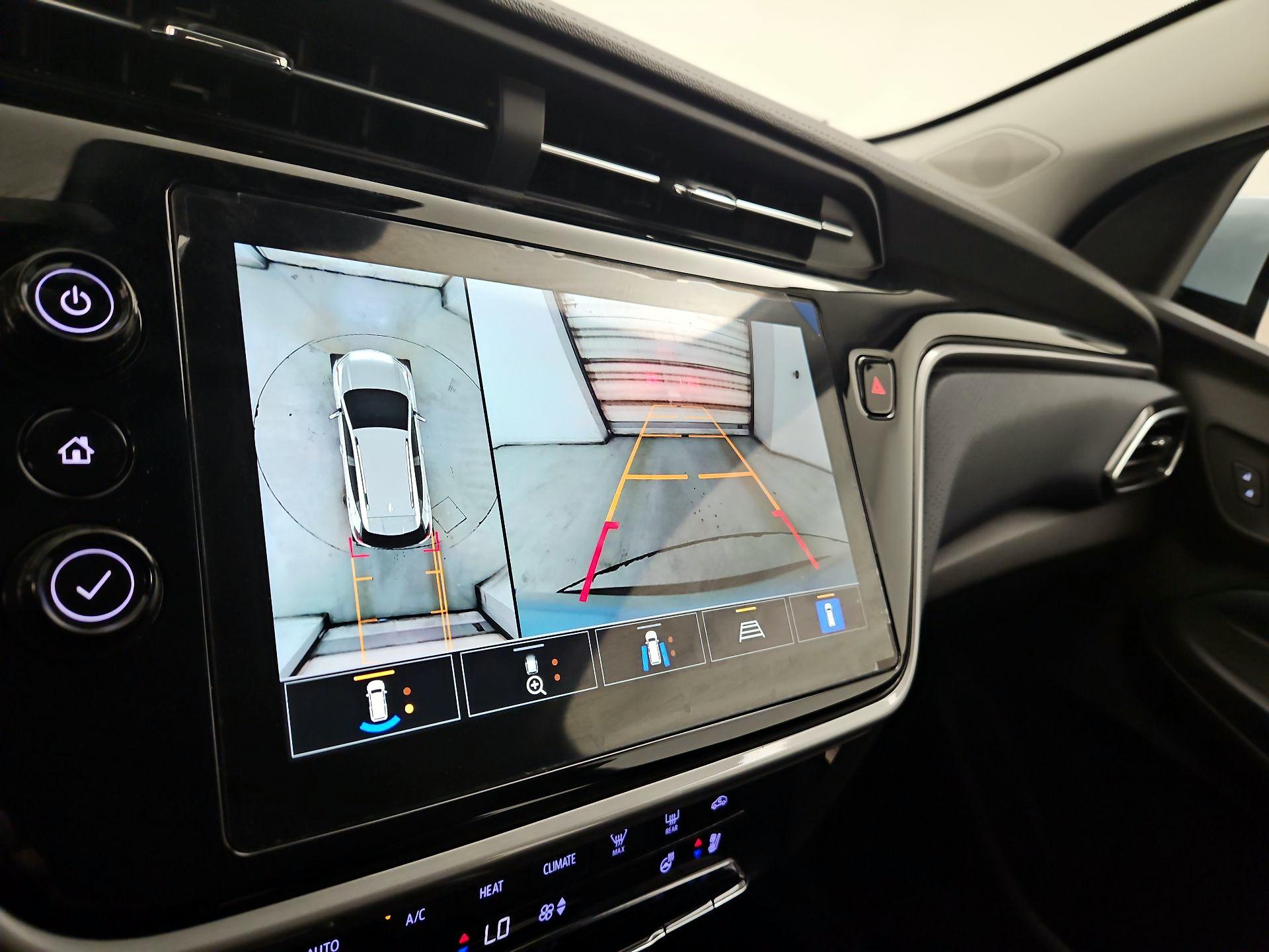 Thumbnail: 2023 Chevrolet Bolt EUV - 14