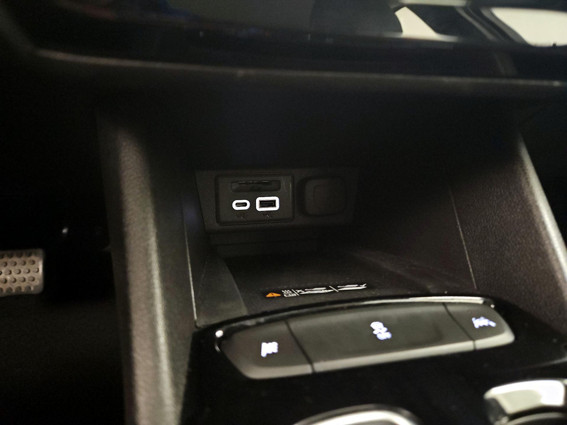 Thumbnail: 2023 Chevrolet Bolt EUV - 18
