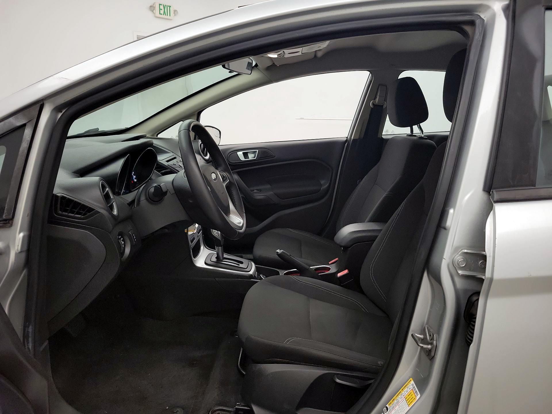 Thumbnail: 2016 Ford Fiesta - 11