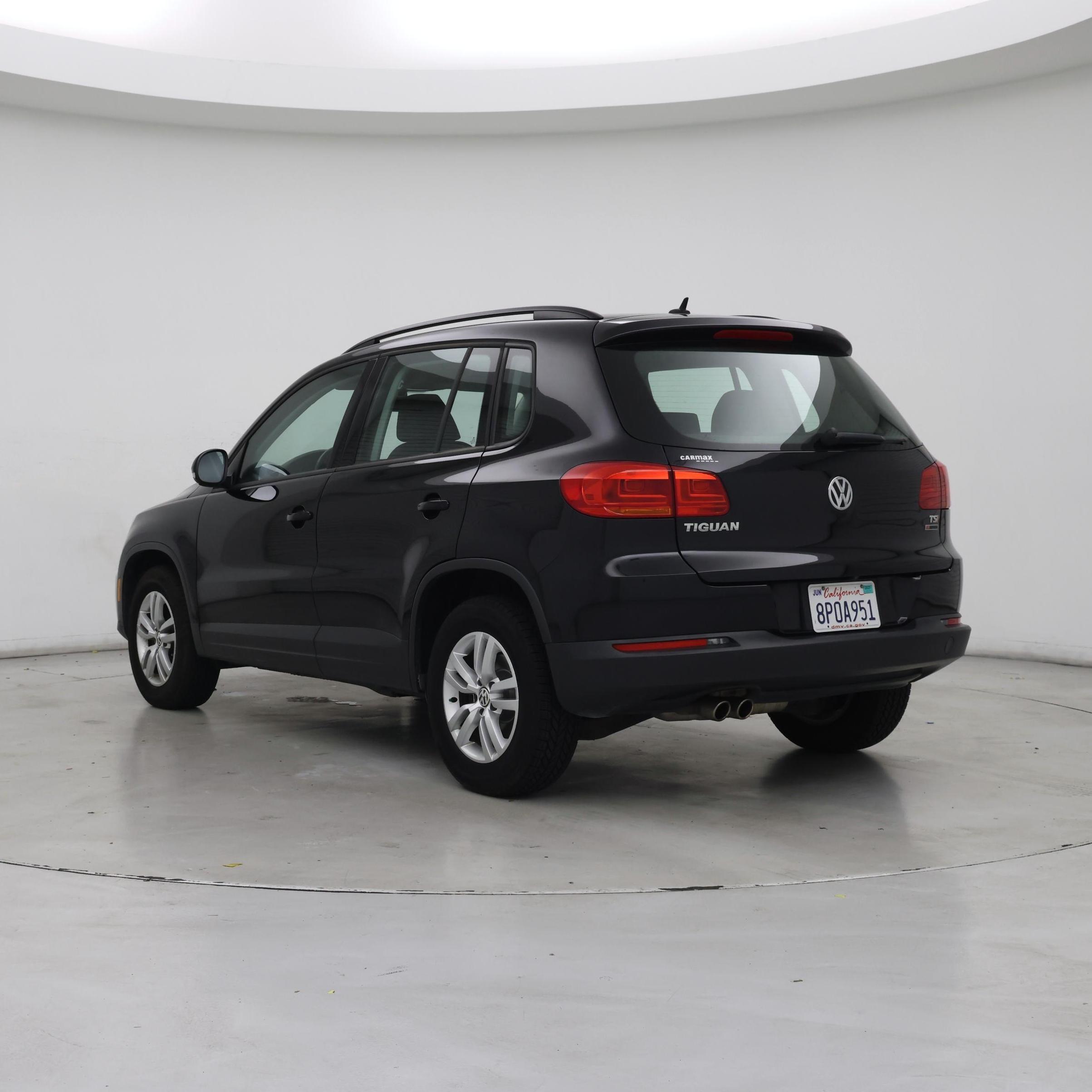 Thumbnail: 2016 Volkswagen Tiguan - 2