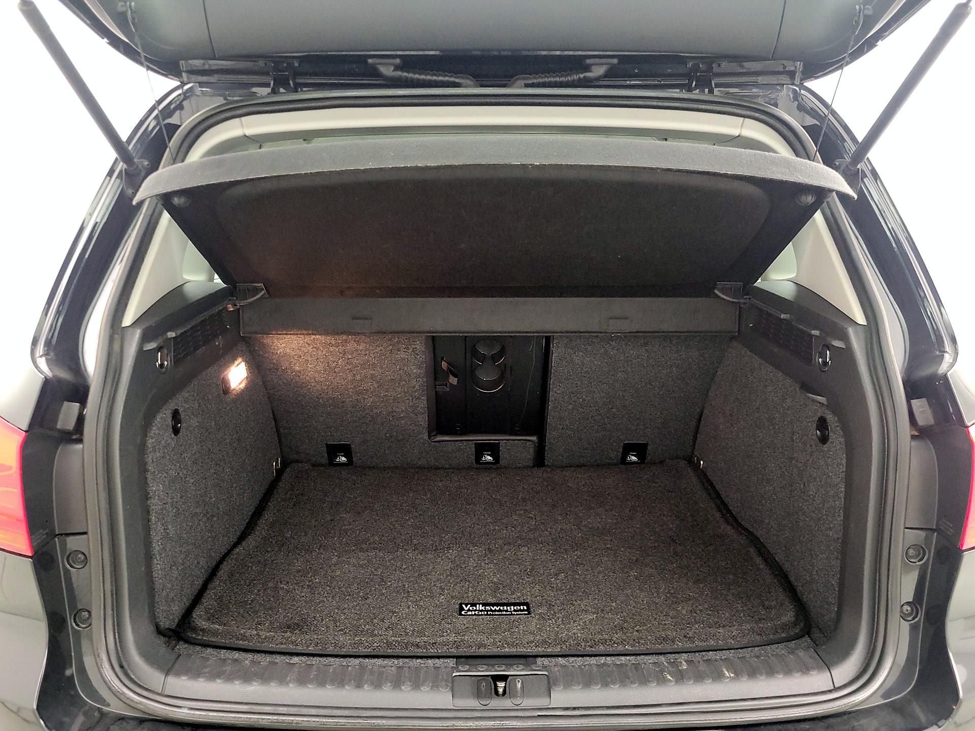 Thumbnail: 2016 Volkswagen Tiguan - 20