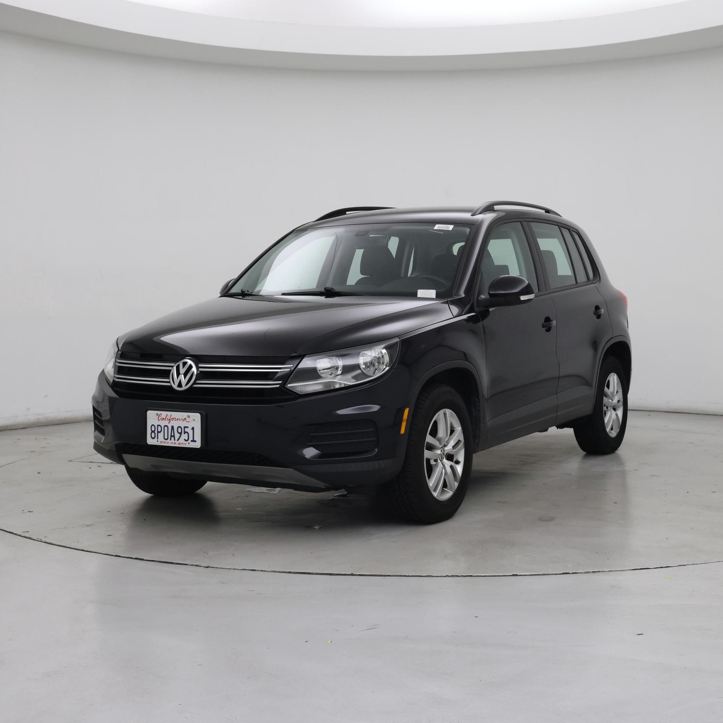 Thumbnail: 2016 Volkswagen Tiguan - 4