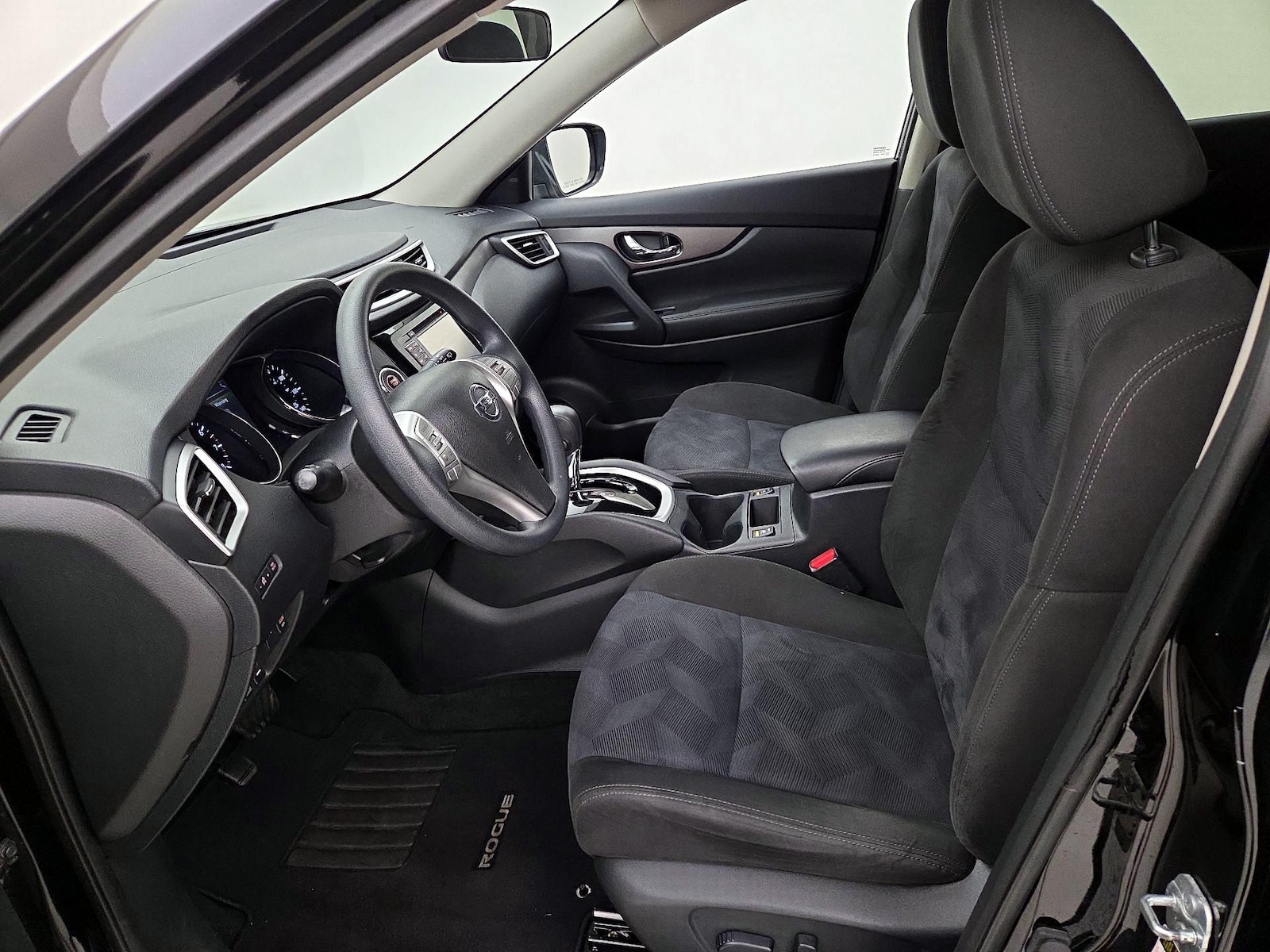 2015 Nissan Rogue SV - Photo 12