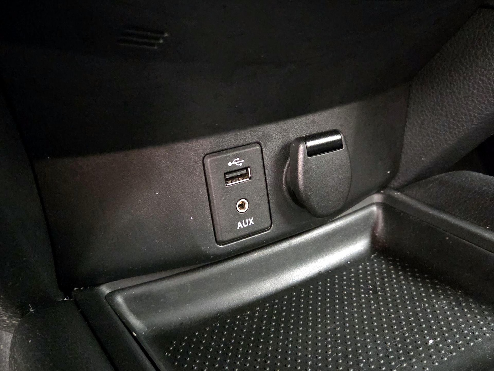 2015 Nissan Rogue SV - Photo 19