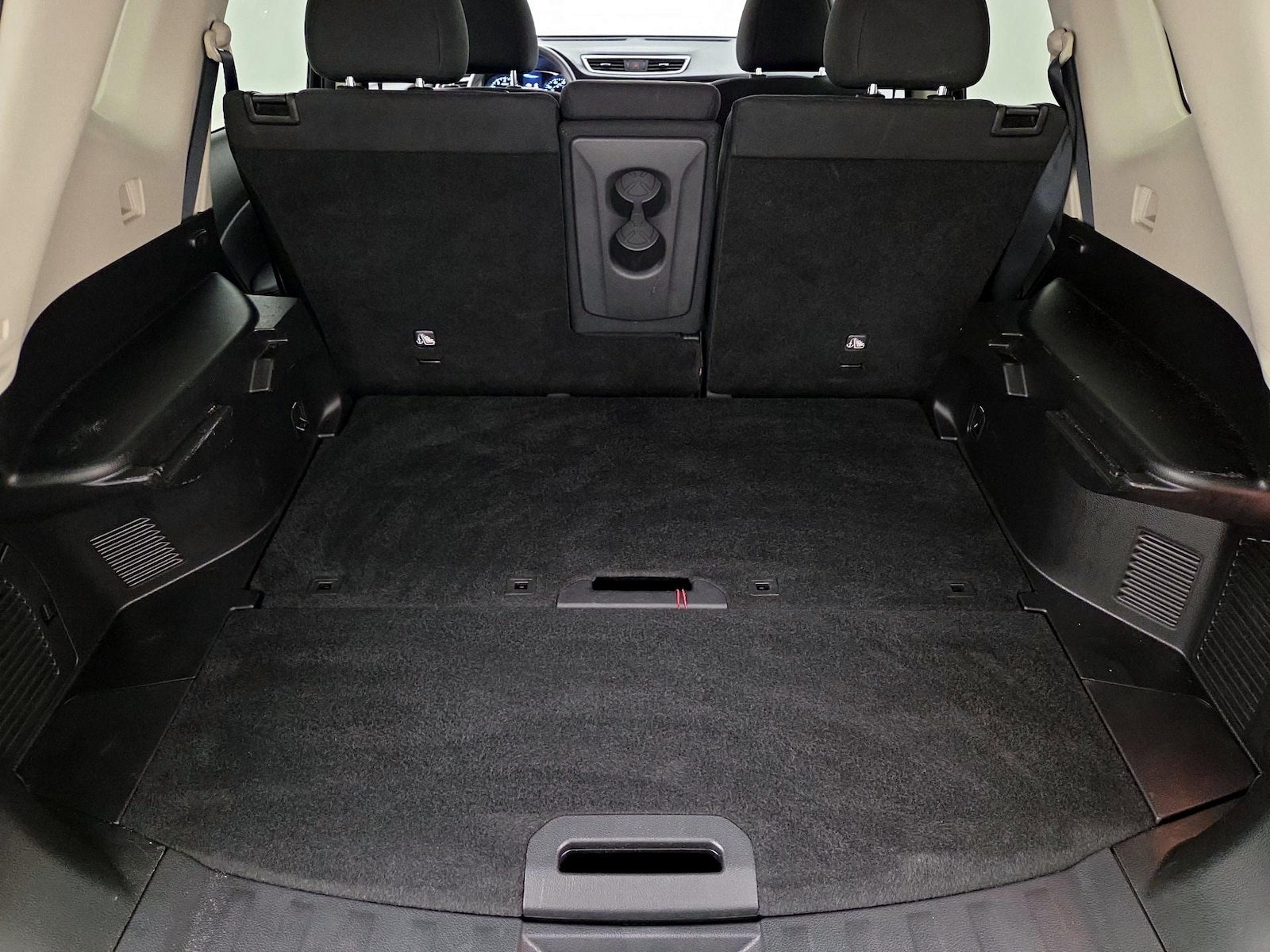 2015 Nissan Rogue SV - Photo 21