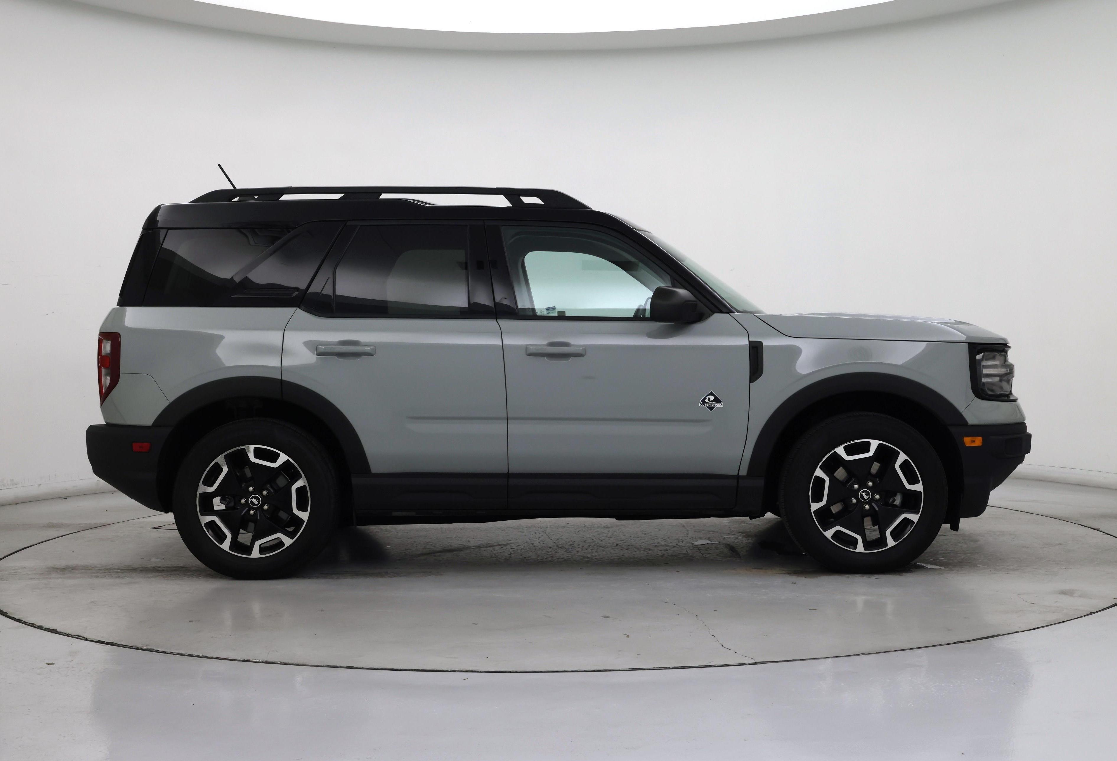 Thumbnail: 2022 Ford Bronco Sport - 7