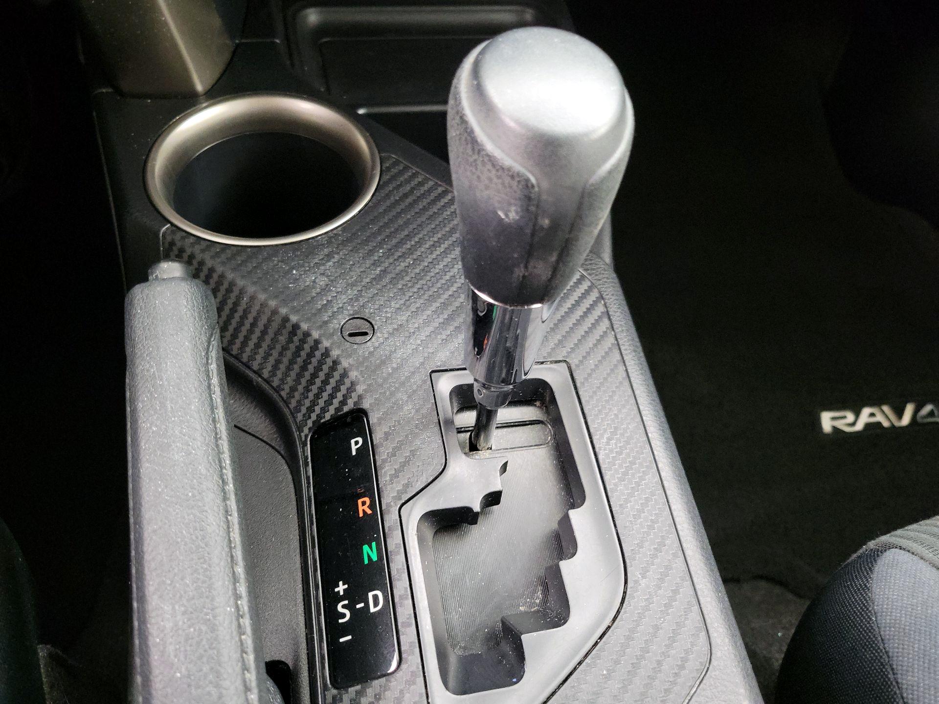 Thumbnail: 2014 Toyota RAV4 - 17