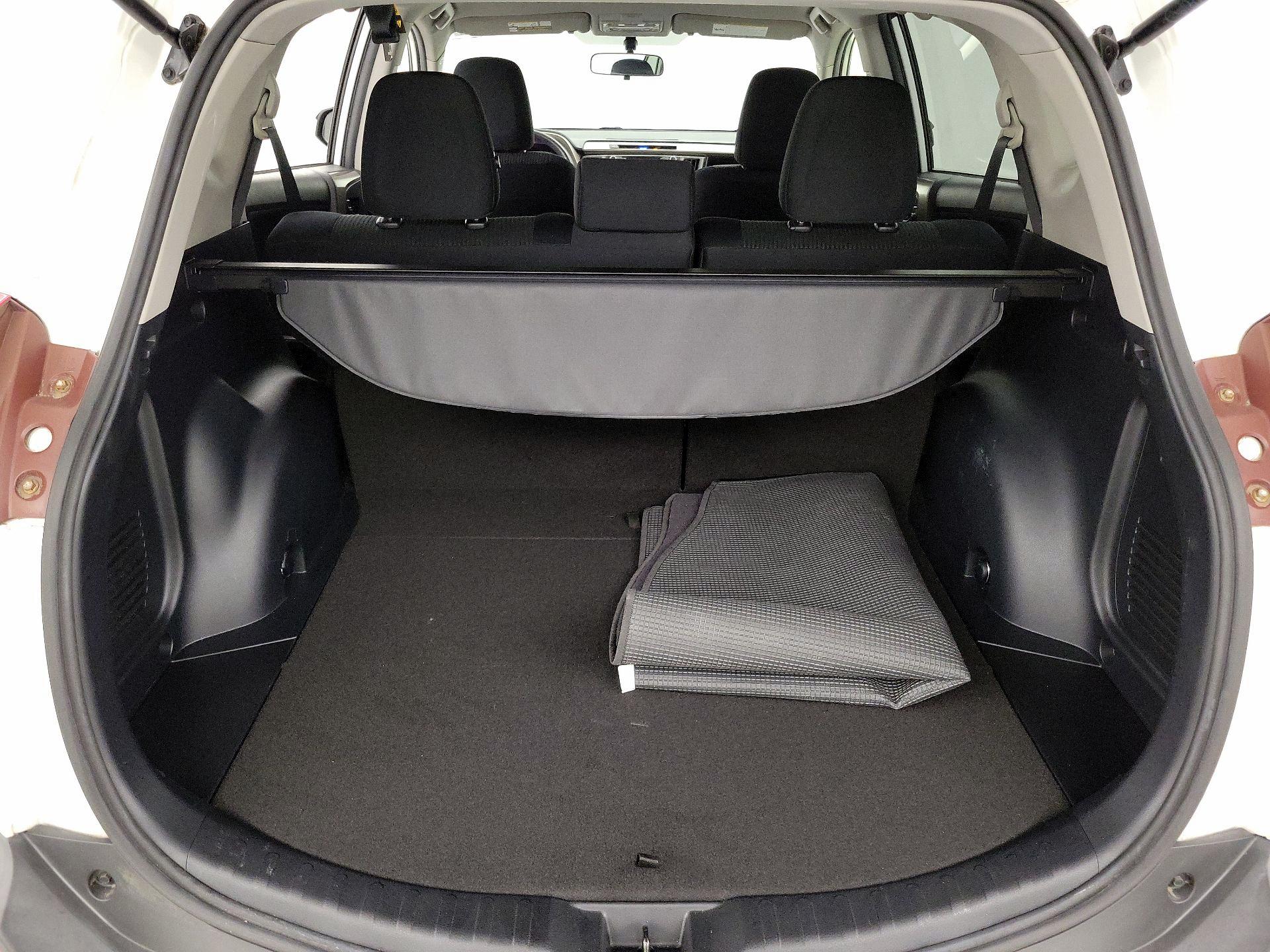 Thumbnail: 2014 Toyota RAV4 - 20