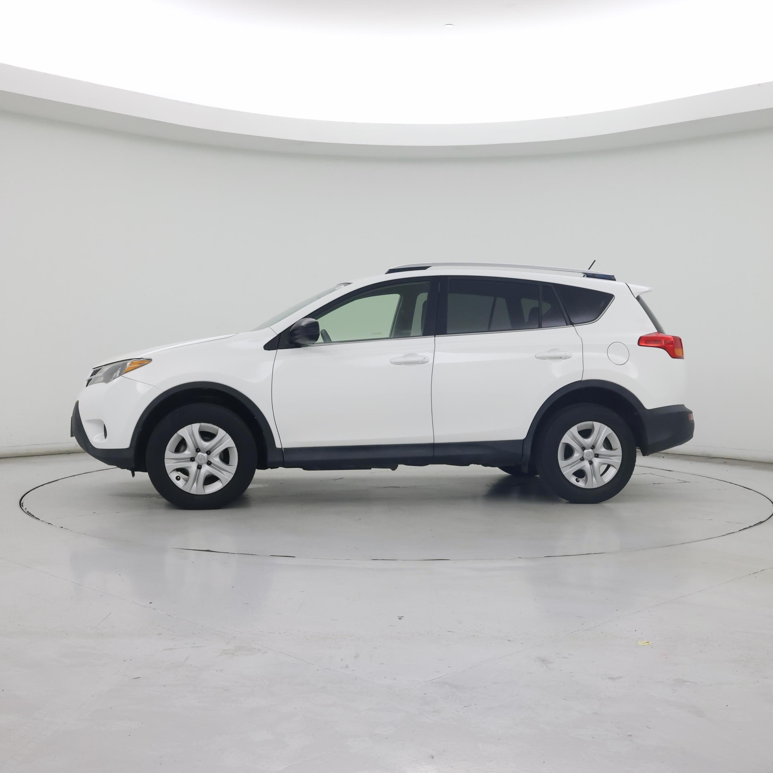 Thumbnail: 2014 Toyota RAV4 - 3