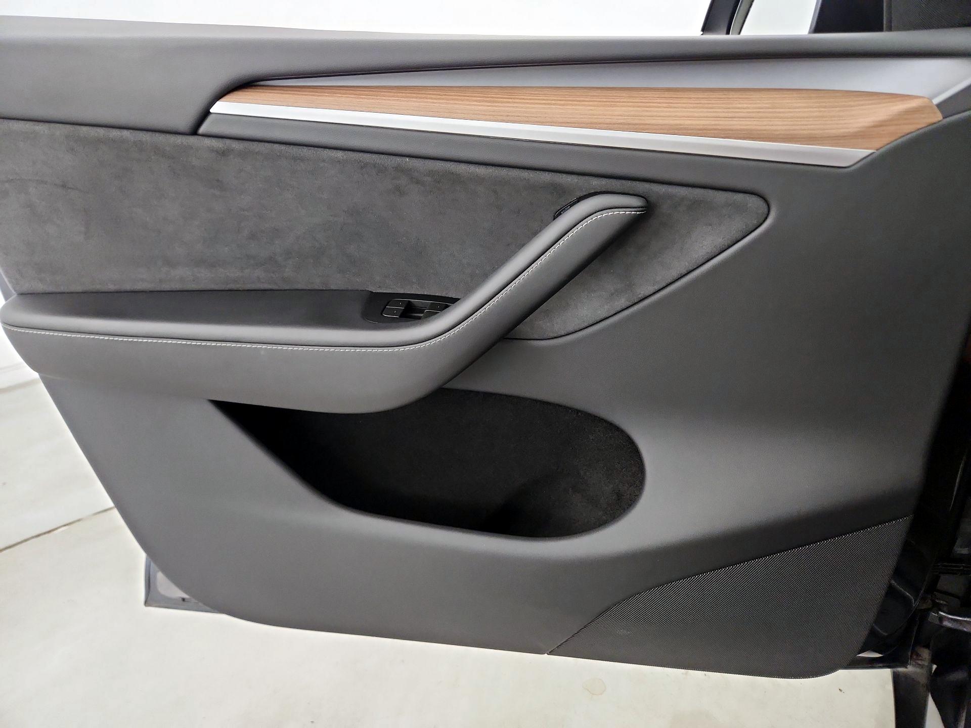 Thumbnail: 2024 Tesla Model Y - 12
