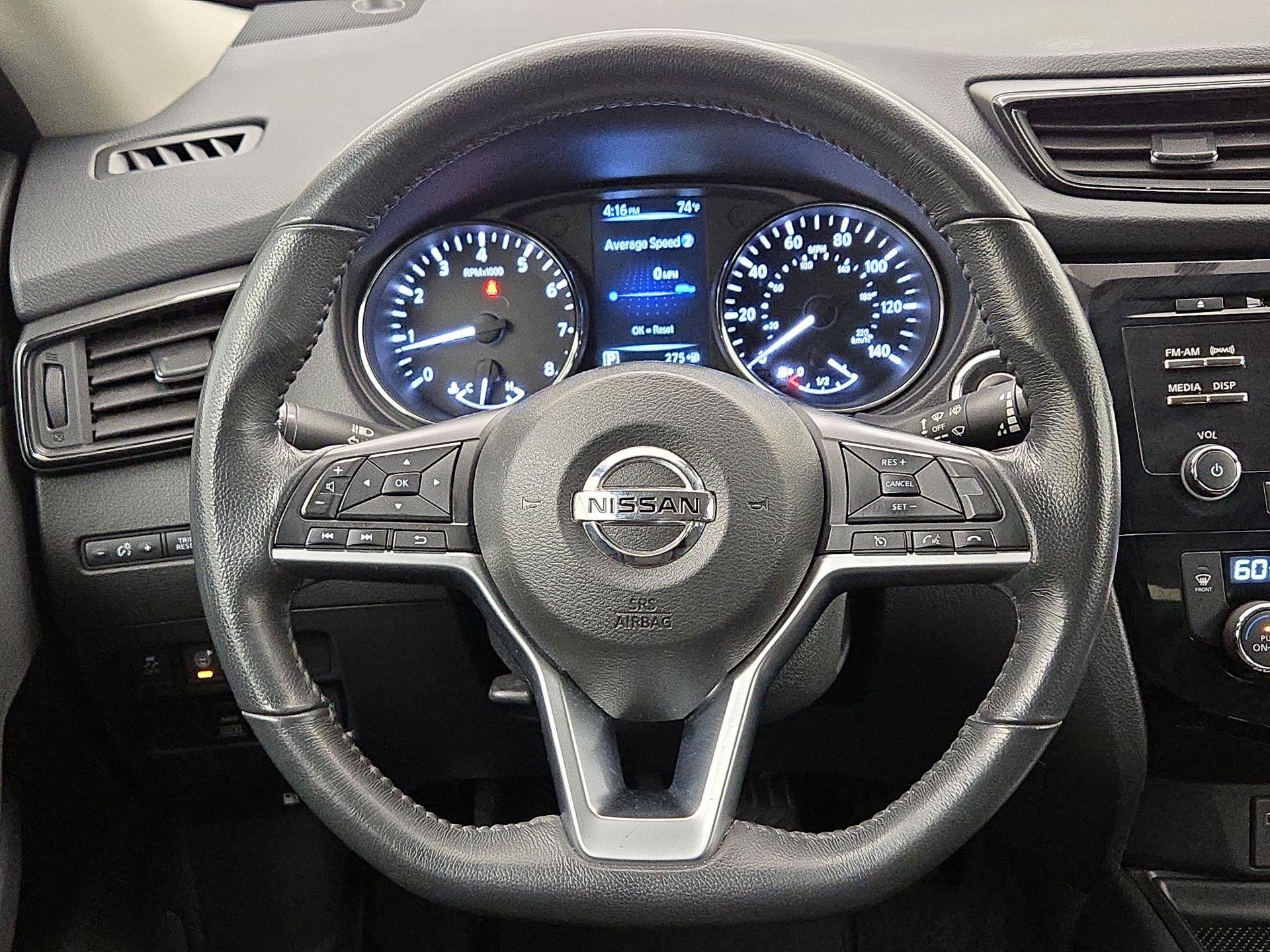 Thumbnail: 2017 Nissan Rogue - 10