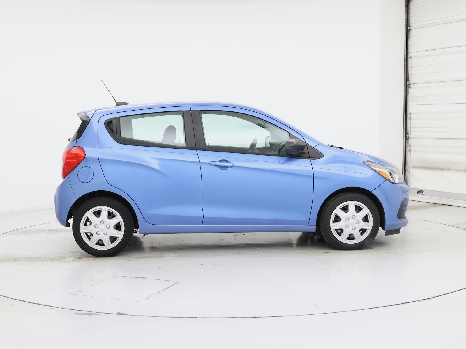 2018 Chevrolet Spark LS - Photo 8