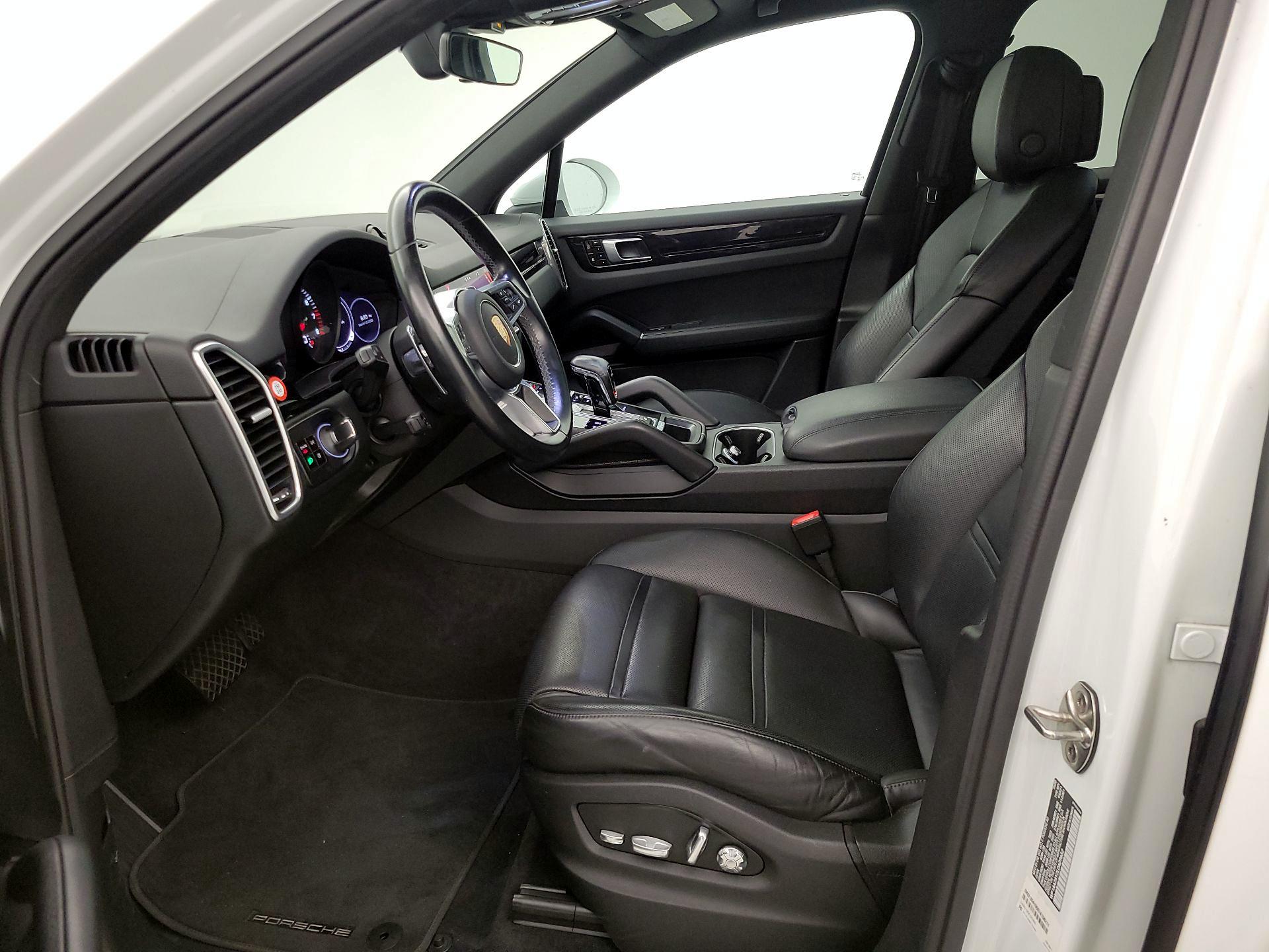 Thumbnail: 2020 Porsche Cayenne - 11