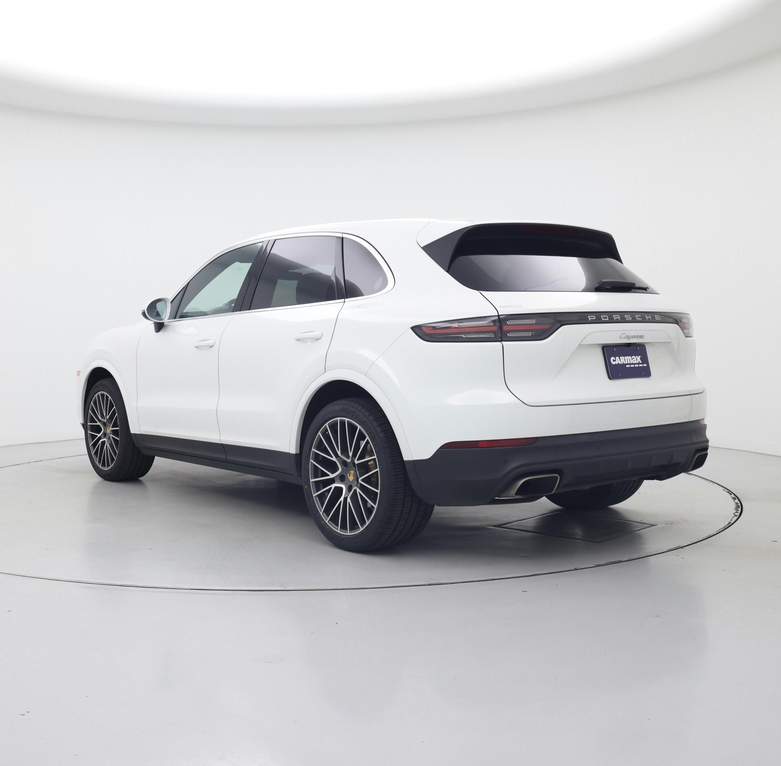 Thumbnail: 2020 Porsche Cayenne - 2