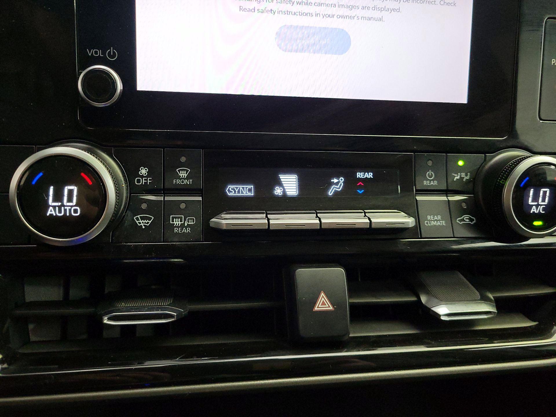 Thumbnail: 2024 Toyota Highlander - 16