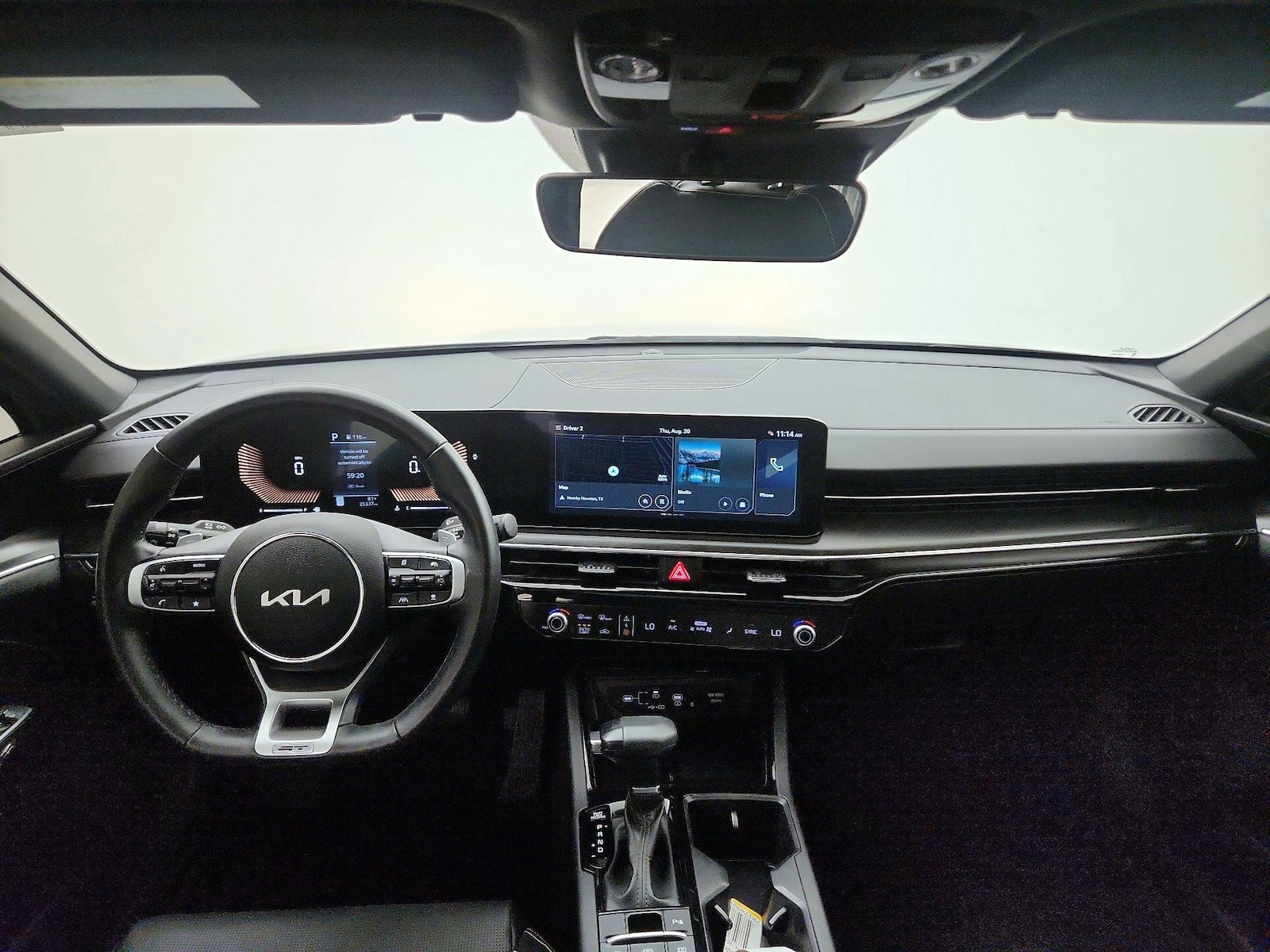 2025 Kia K5 GT - Photo 10