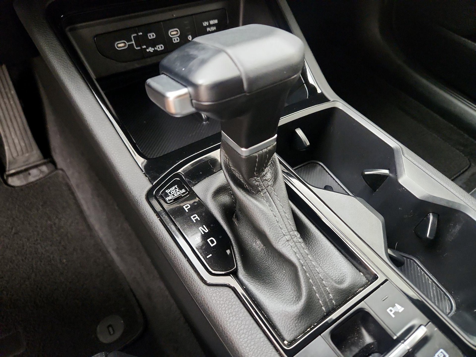 2025 Kia K5 GT - Photo 18