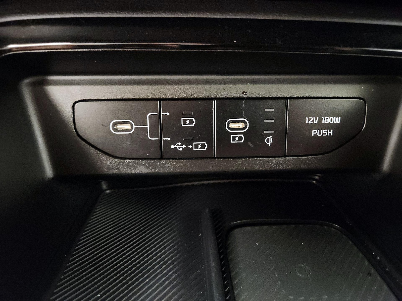 2025 Kia K5 GT - Photo 19