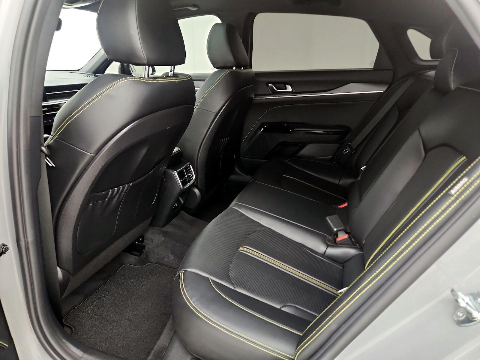 2025 Kia K5 GT - Photo 21