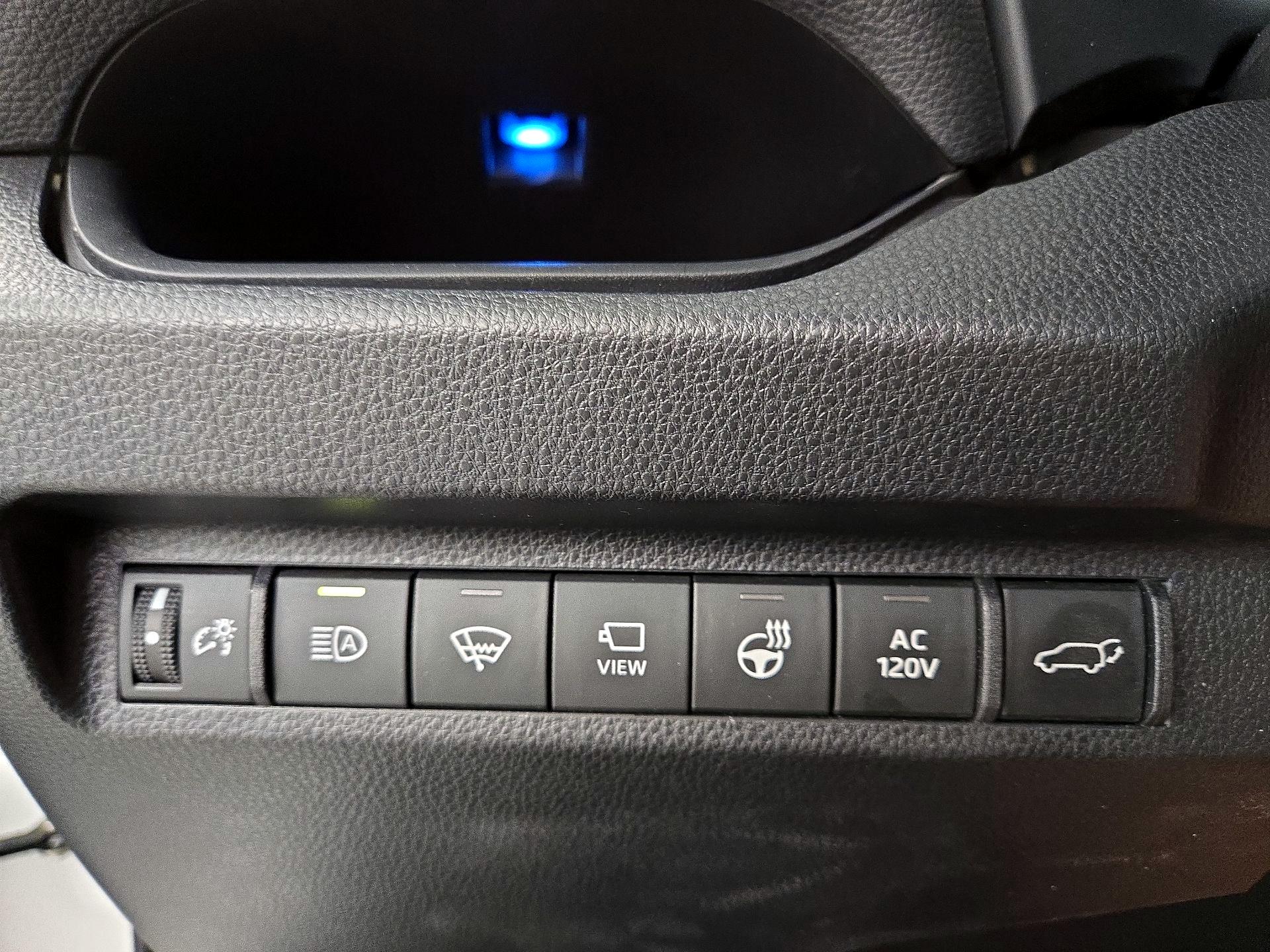 Thumbnail: 2021 Toyota RAV4 - 13