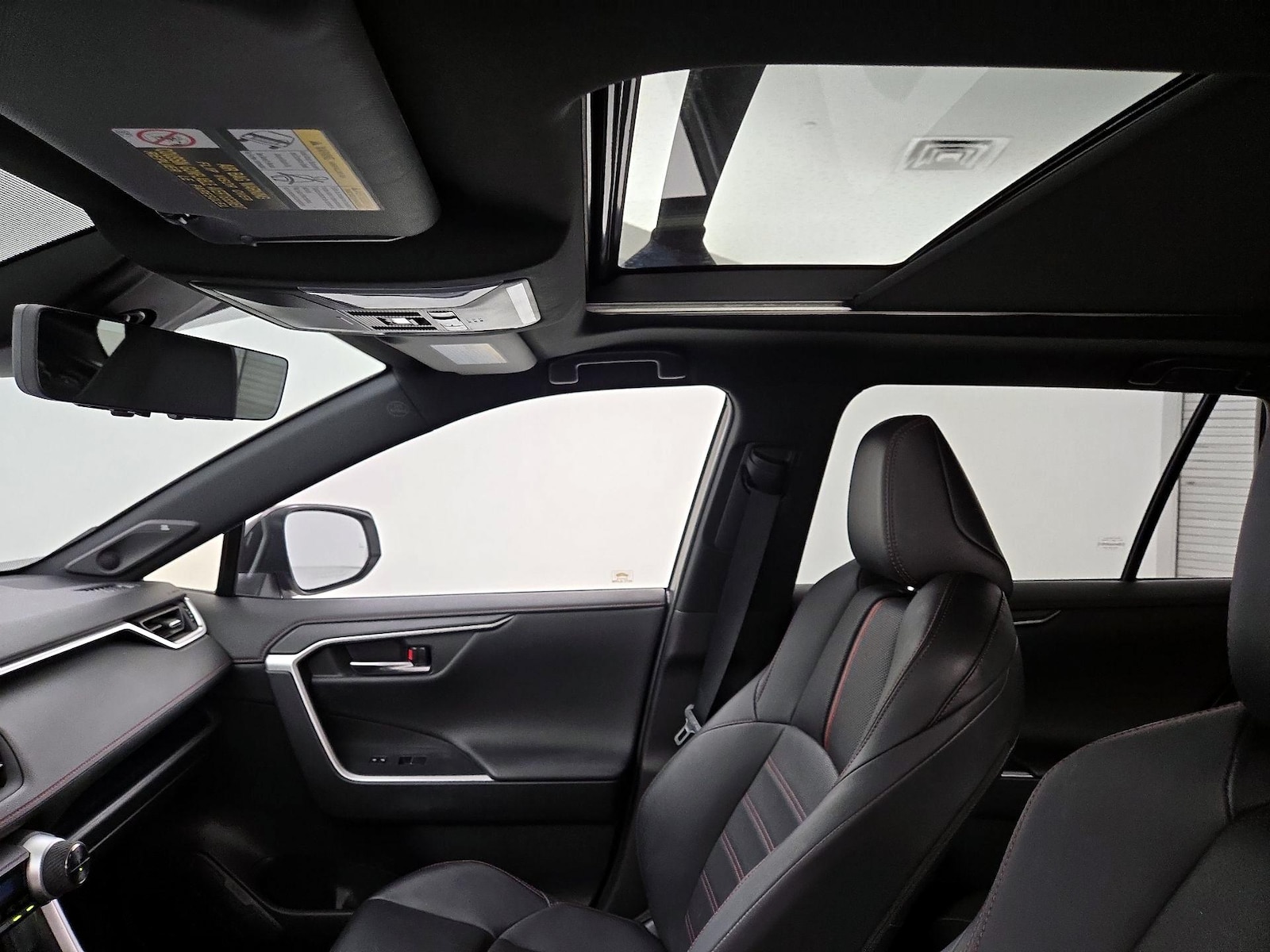 2021 Toyota RAV4 XSE - Photo 21