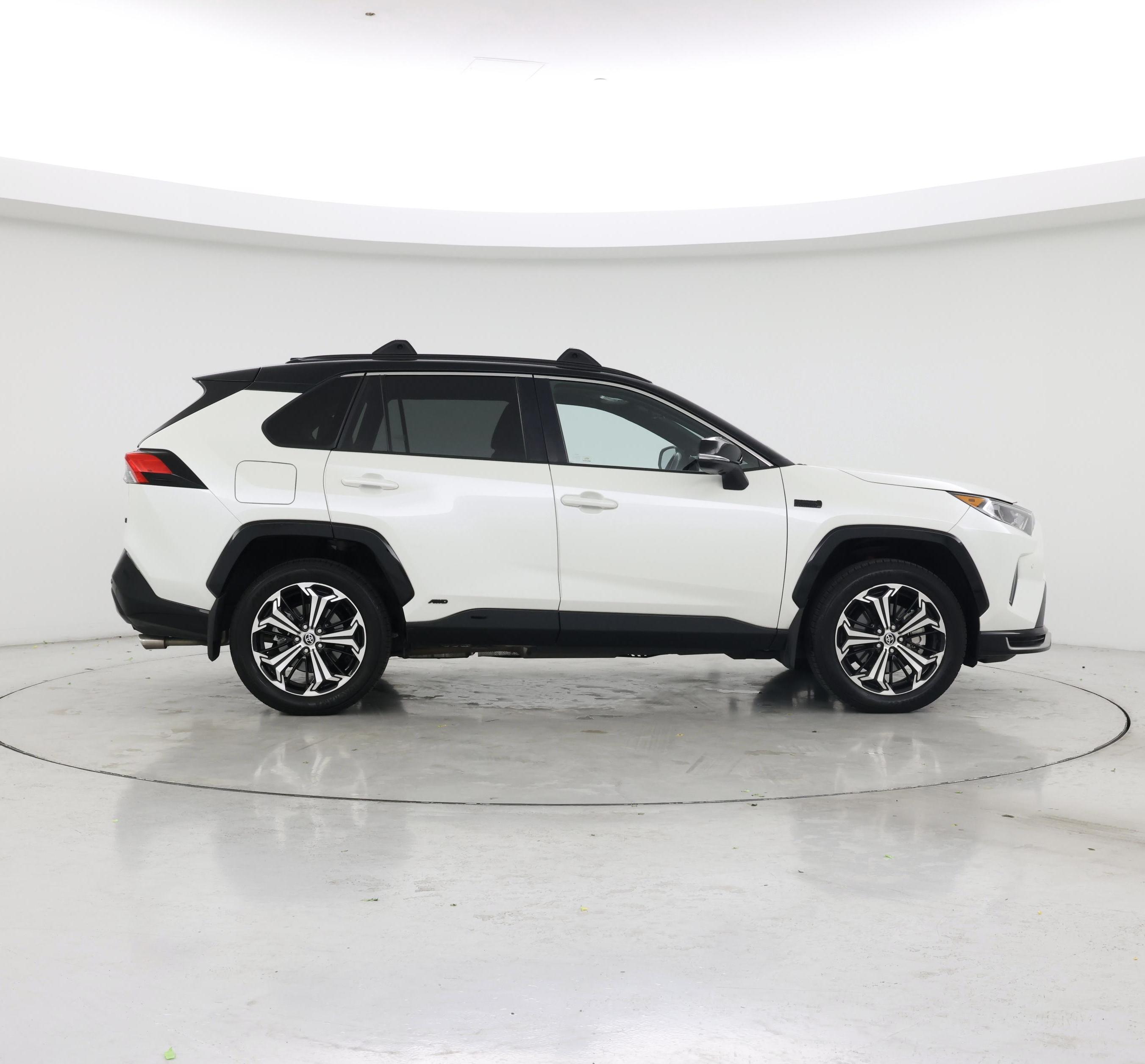 Thumbnail: 2021 Toyota RAV4 - 7