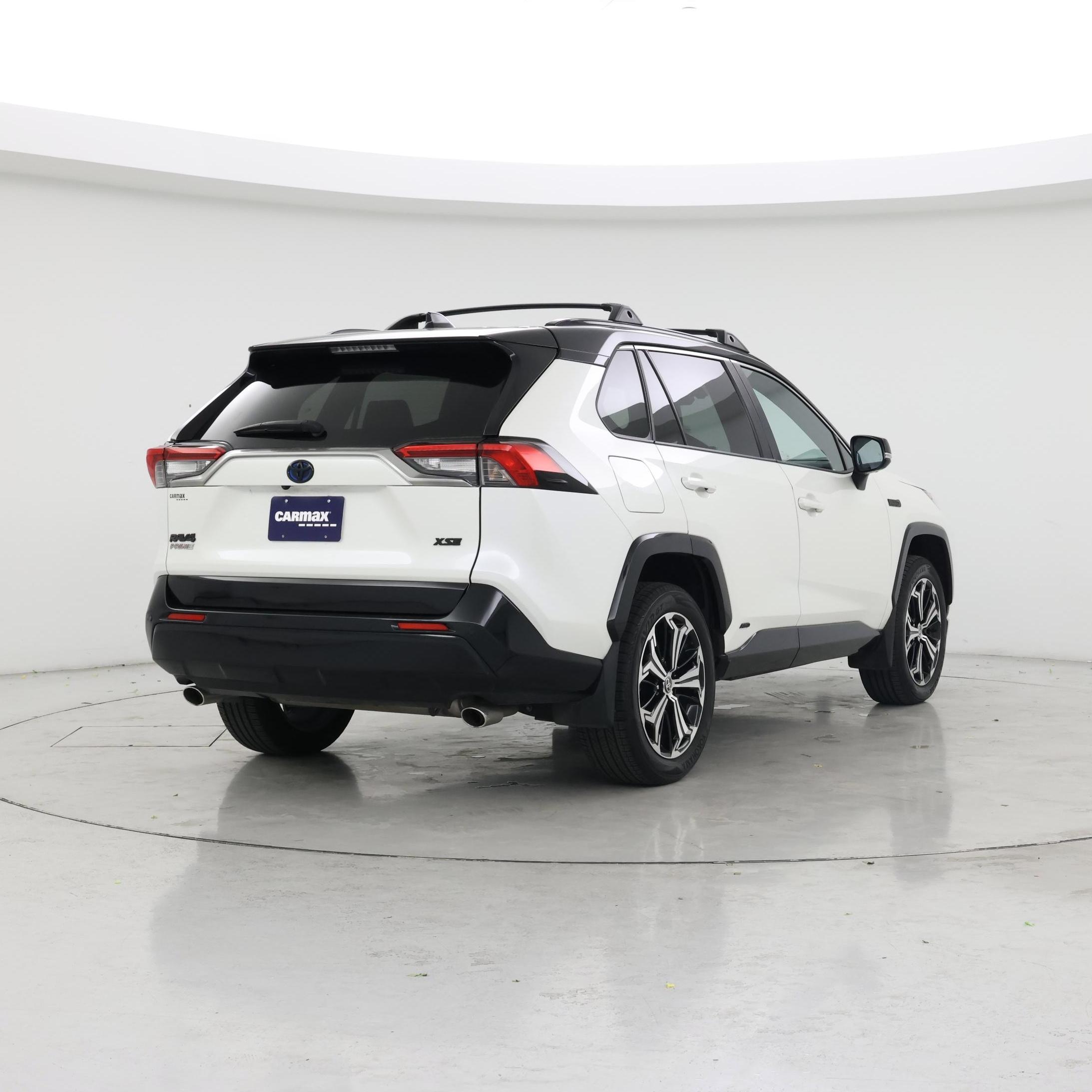 Thumbnail: 2021 Toyota RAV4 - 8