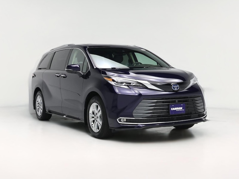 2023 Toyota Sienna Platinum