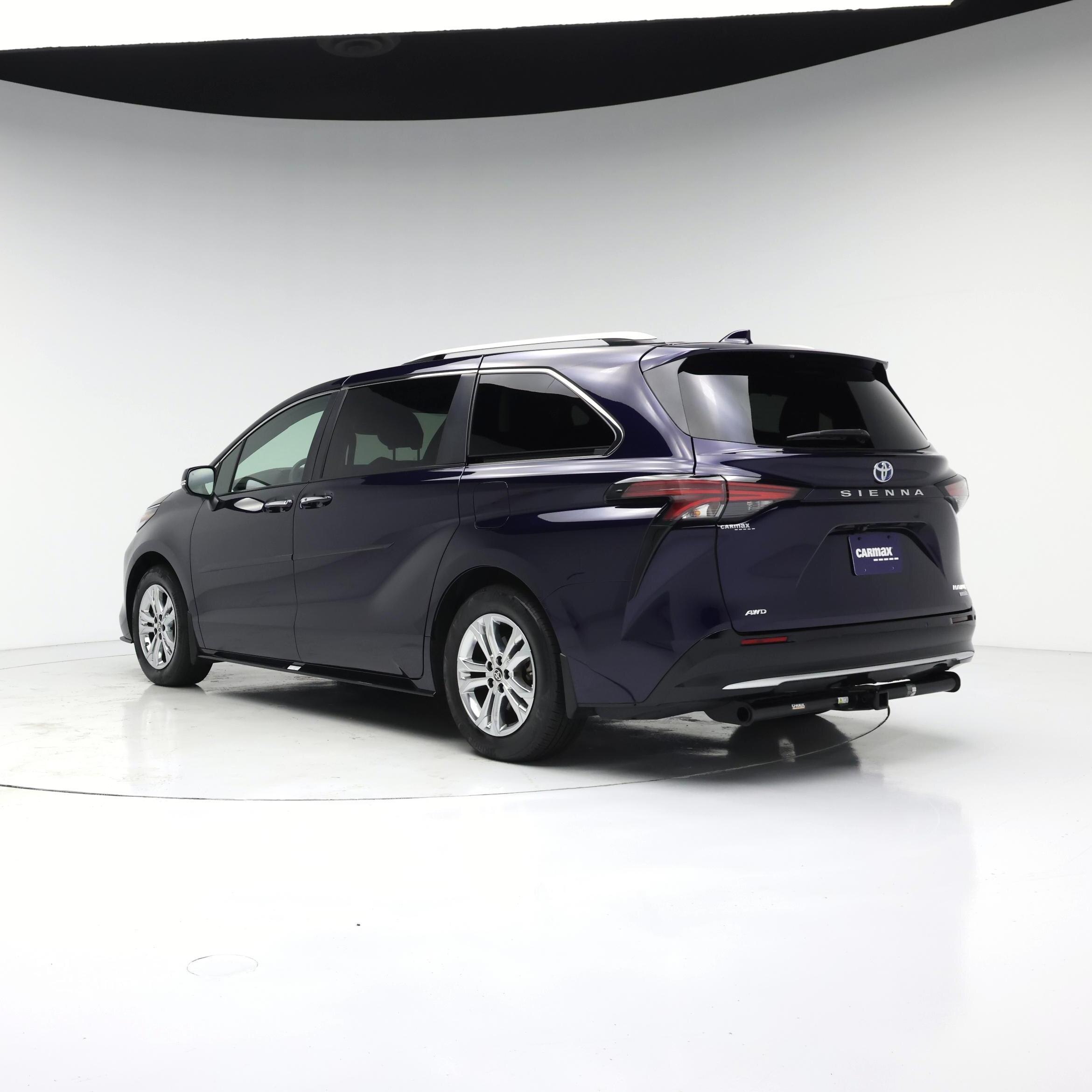 Thumbnail: 2023 Toyota Sienna - 2