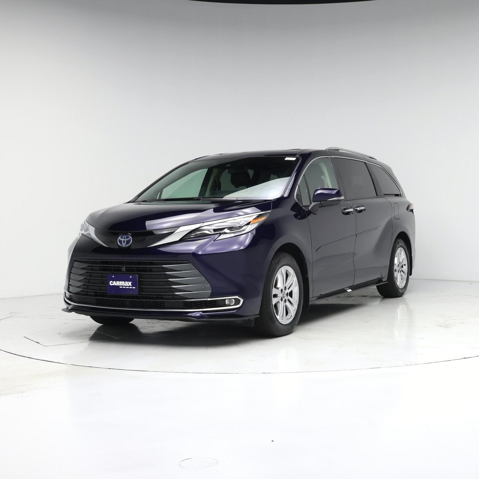 Thumbnail: 2023 Toyota Sienna - 4
