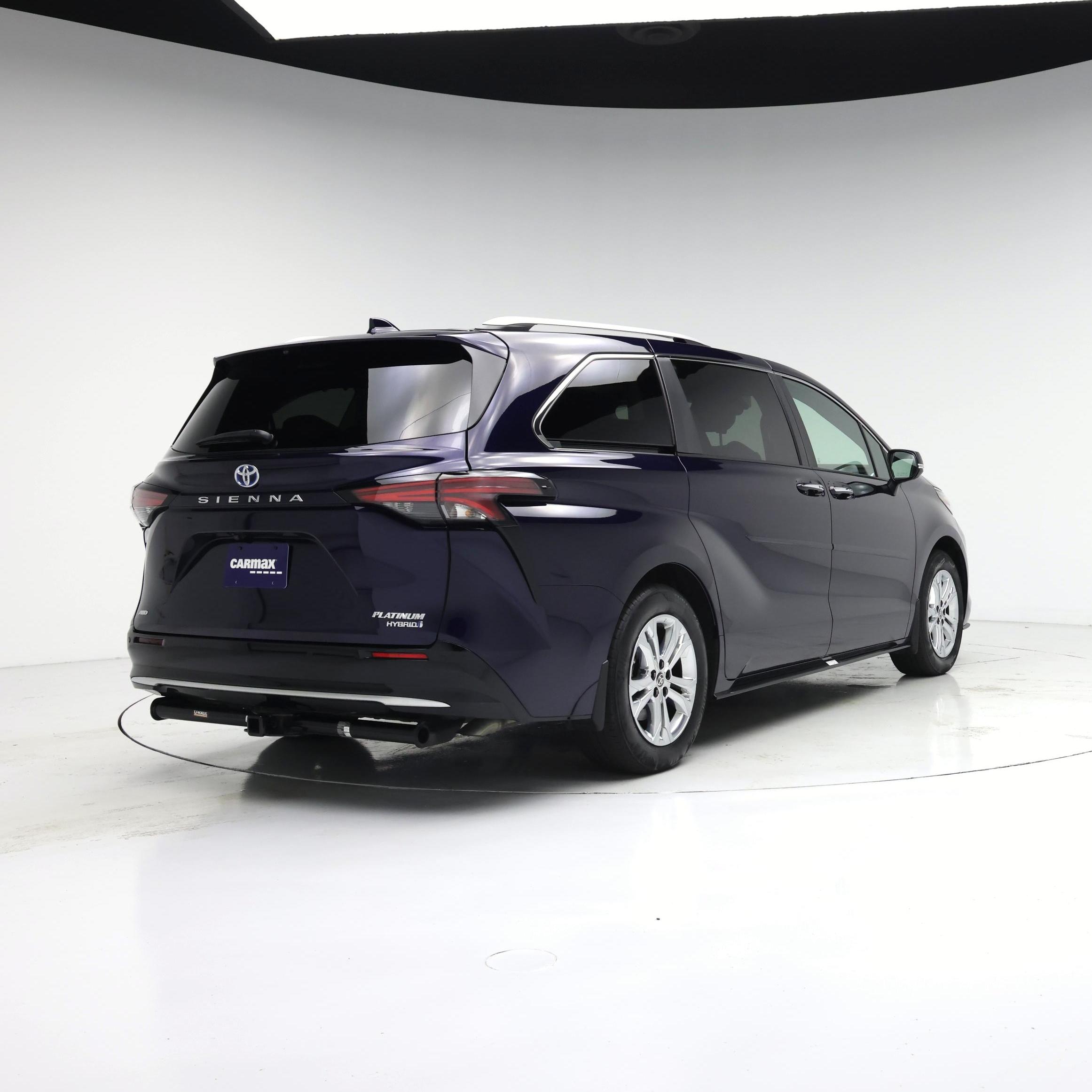 Thumbnail: 2023 Toyota Sienna - 8