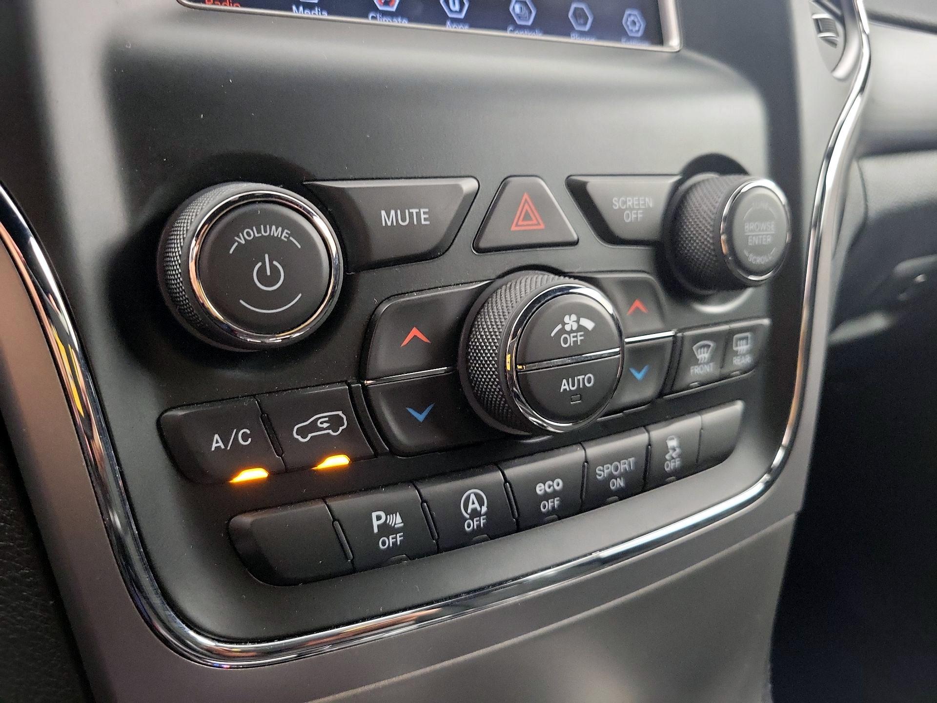 Thumbnail: 2021 Jeep Grand Cherokee - 16