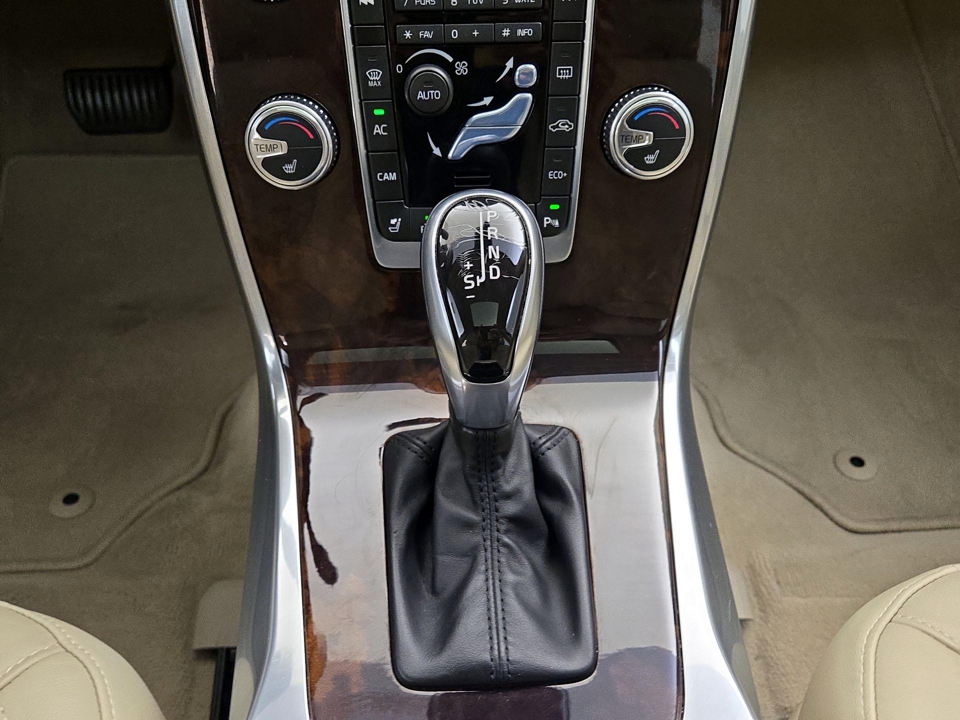 Thumbnail: 2015 Volvo S80 - 18