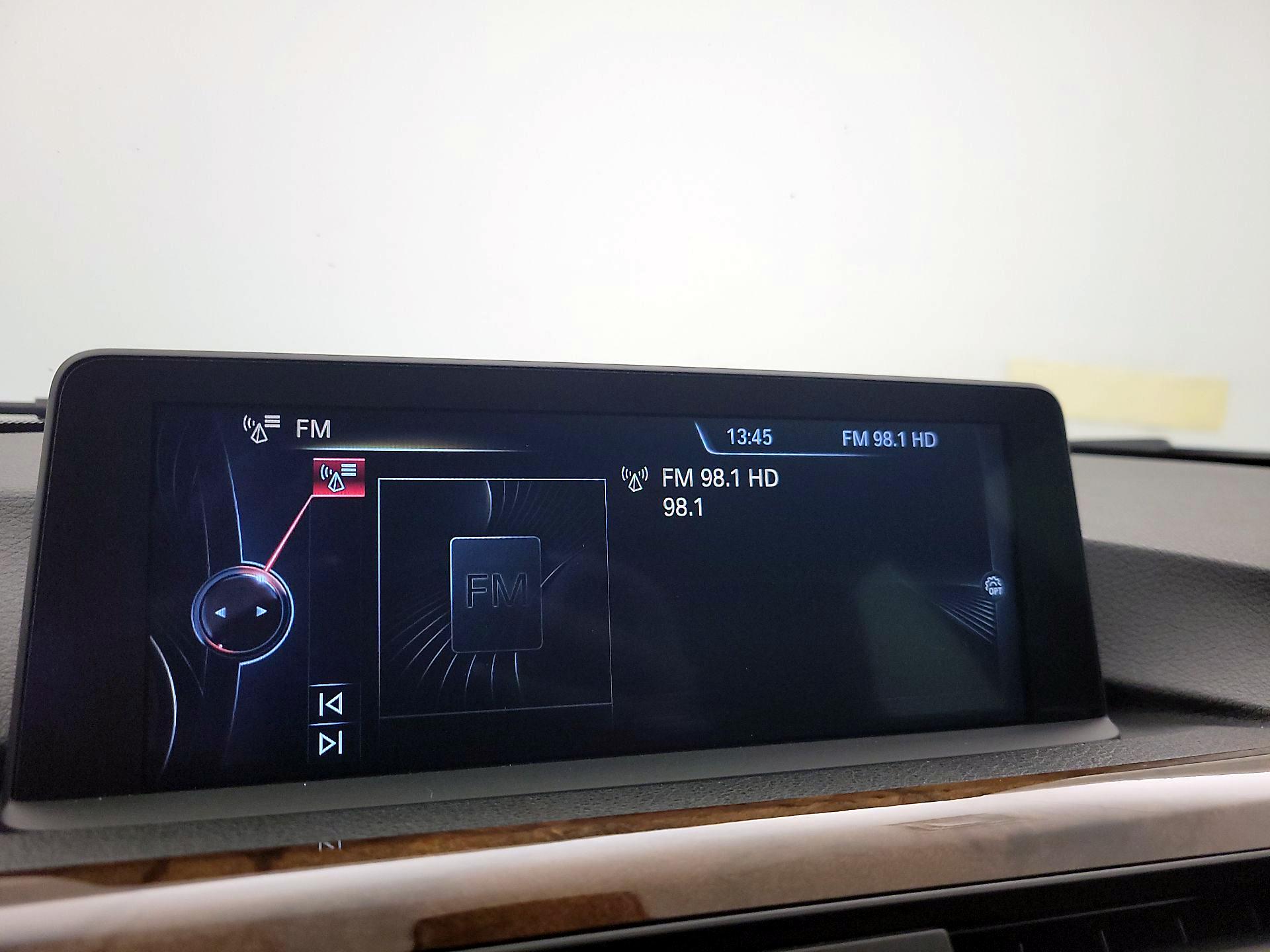 Thumbnail: 2015 BMW 3 Series - 16