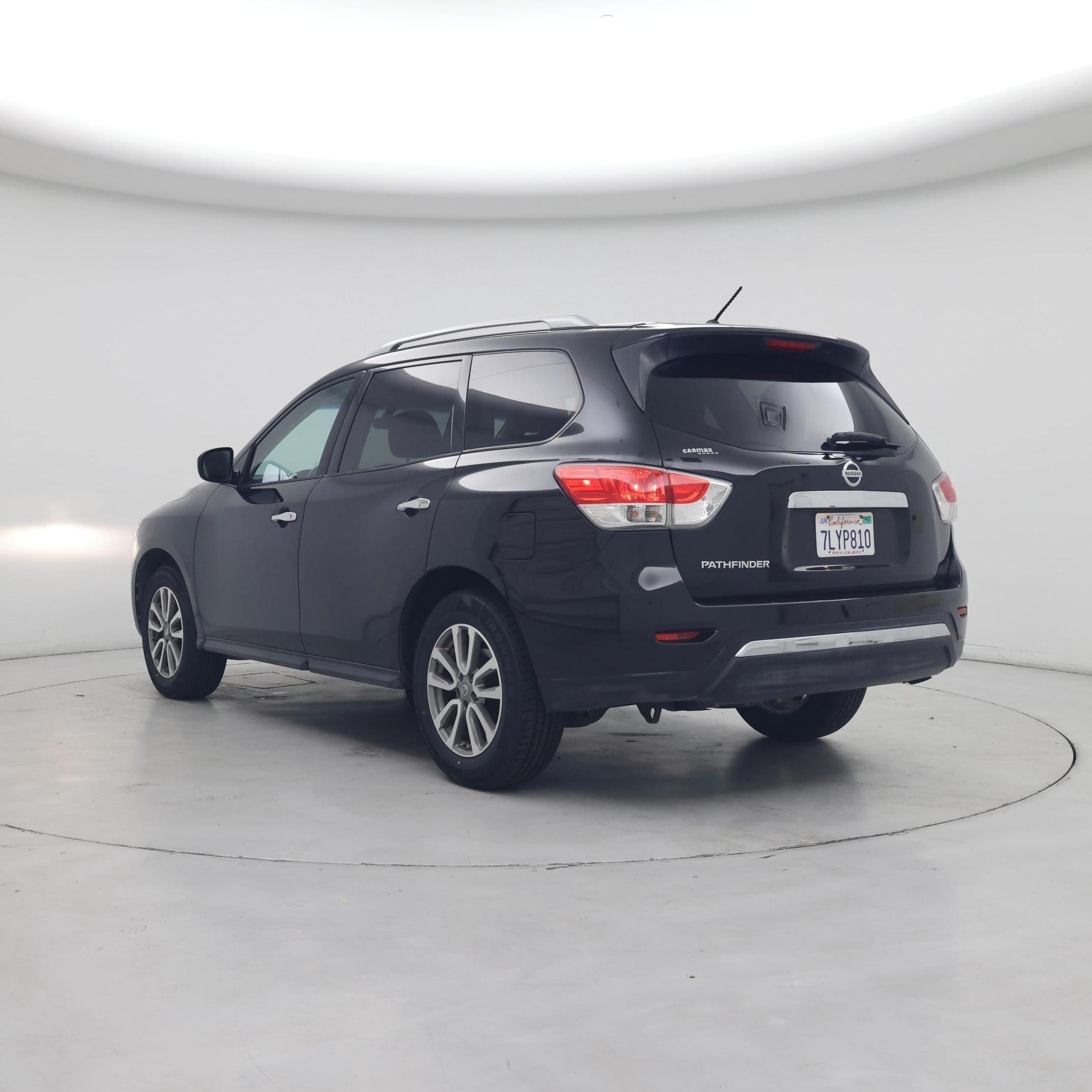 Thumbnail: 2015 Nissan Pathfinder - 2