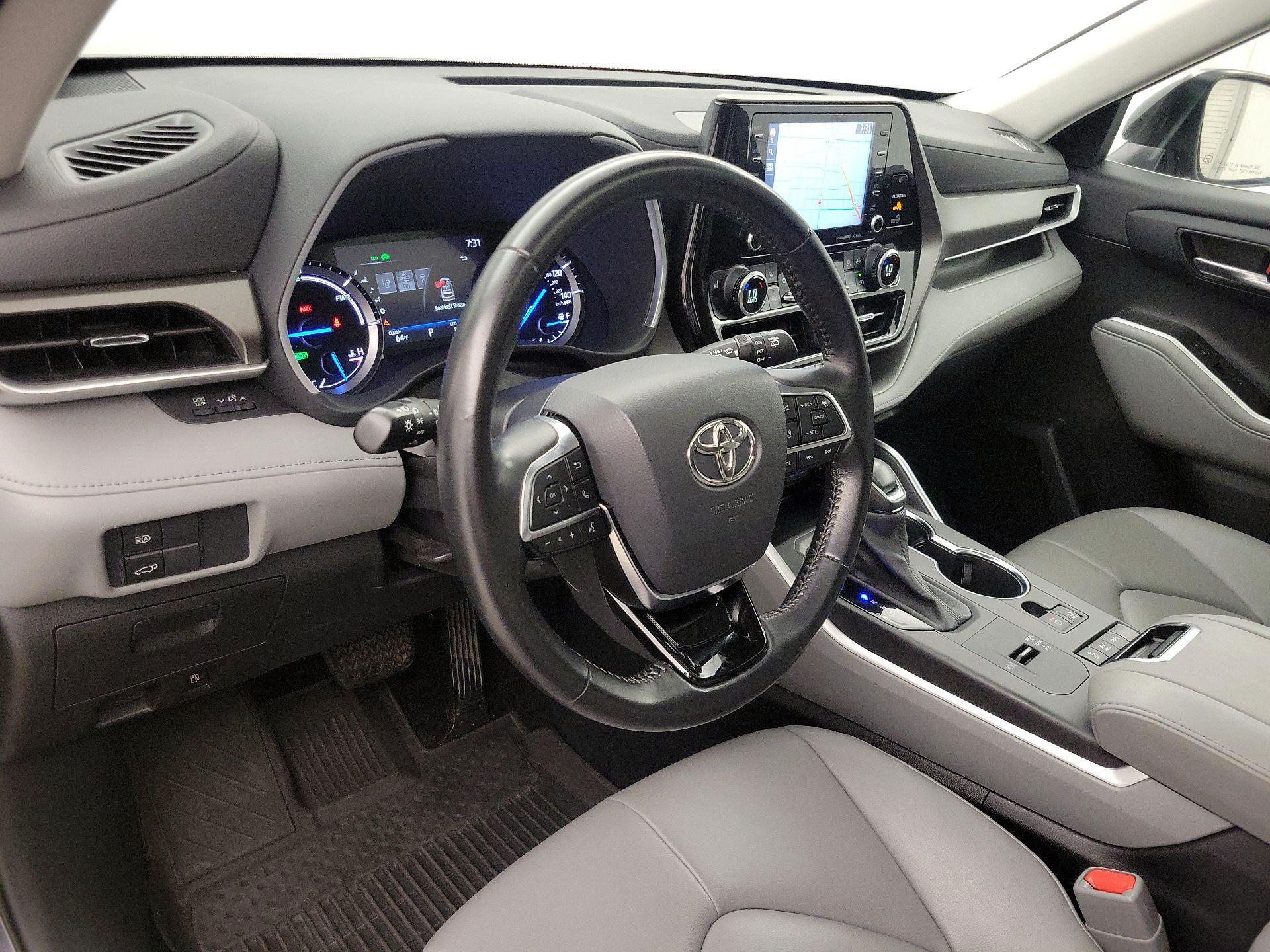 Thumbnail: 2021 Toyota Highlander - 9