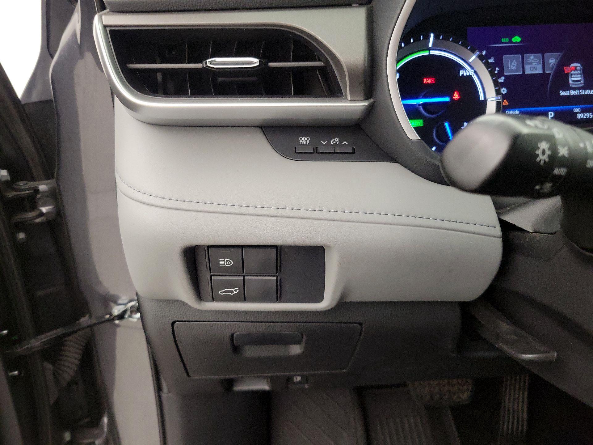 Thumbnail: 2021 Toyota Highlander - 13