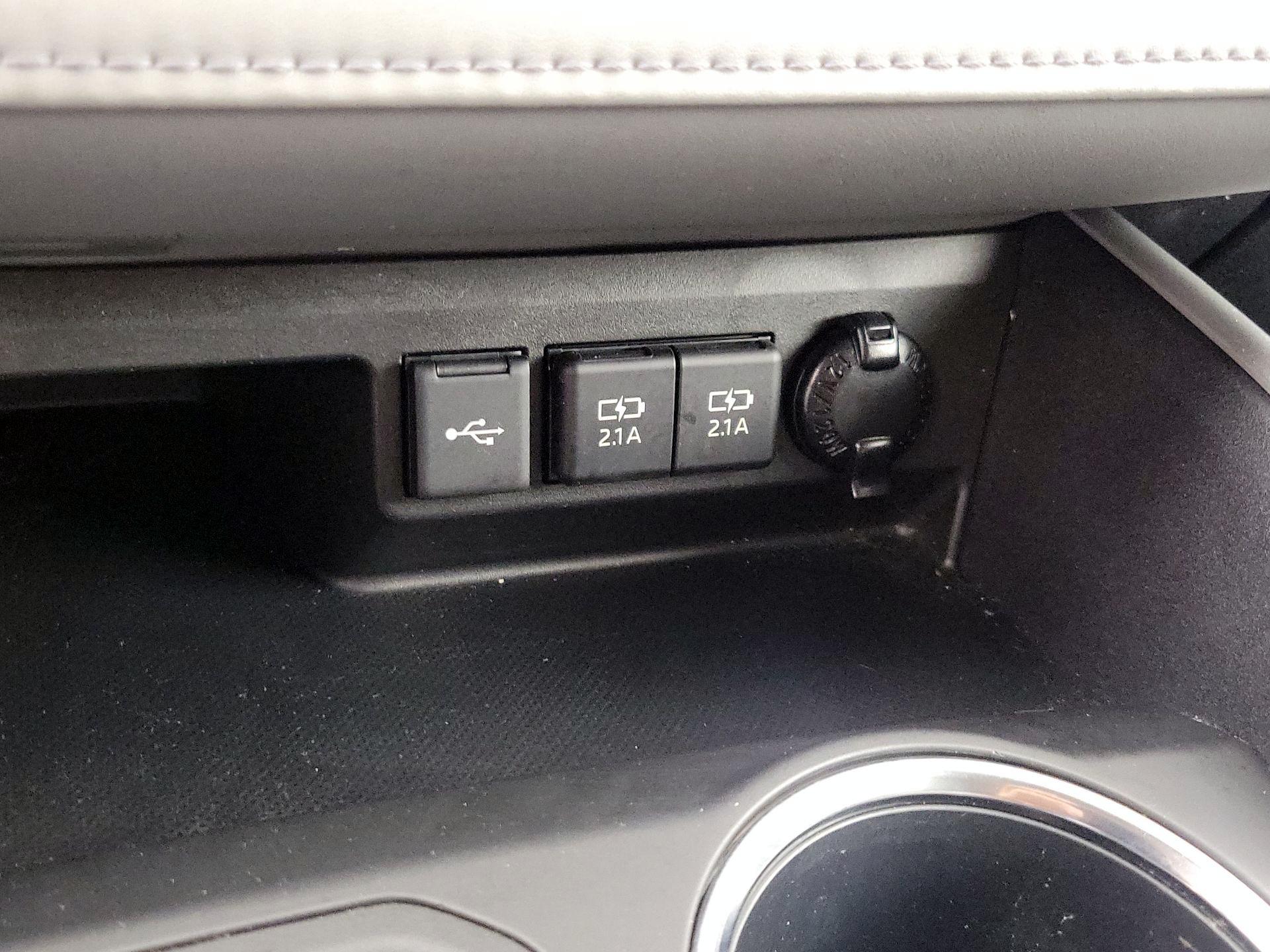 Thumbnail: 2021 Toyota Highlander - 19