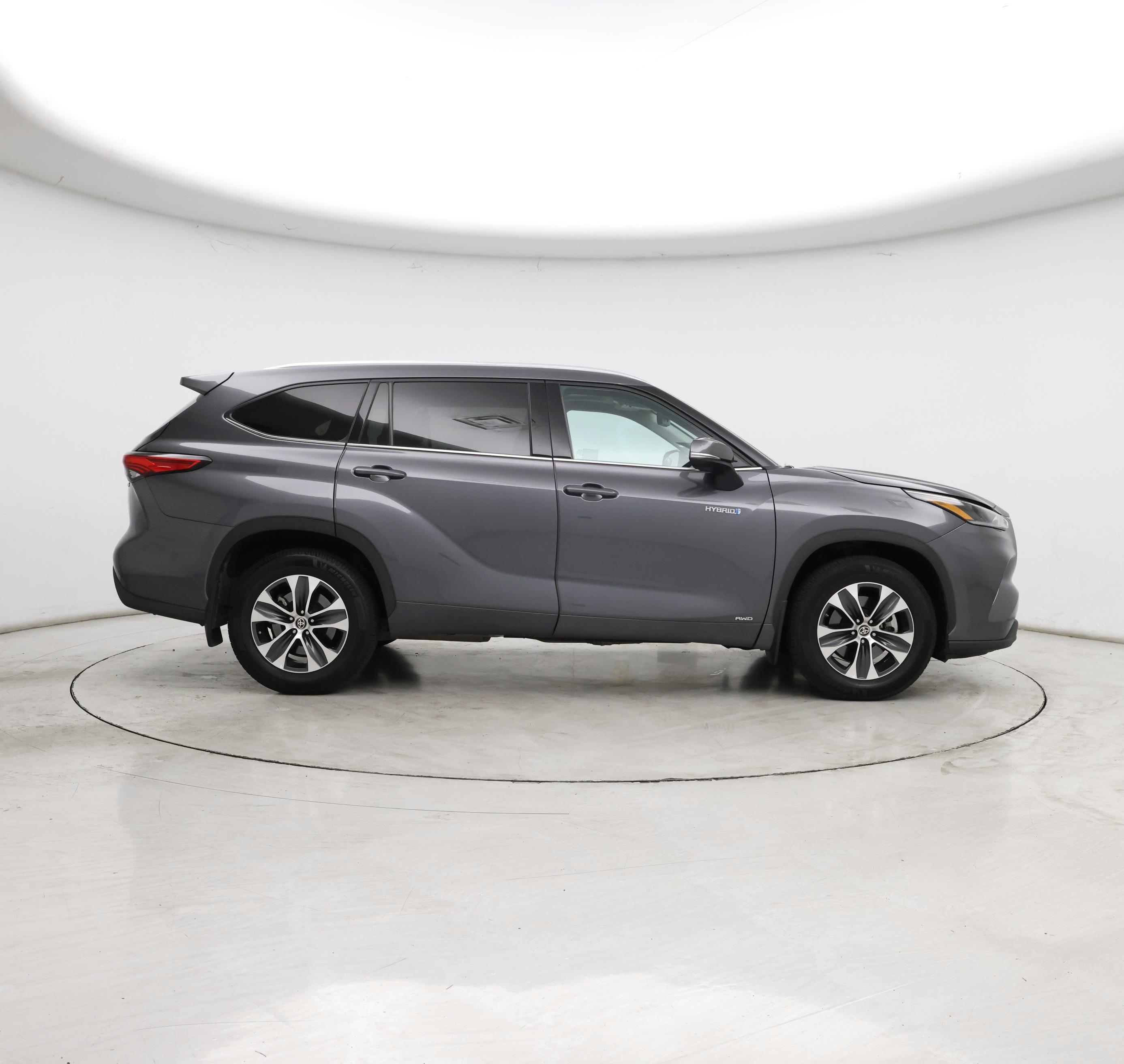 Thumbnail: 2021 Toyota Highlander - 7