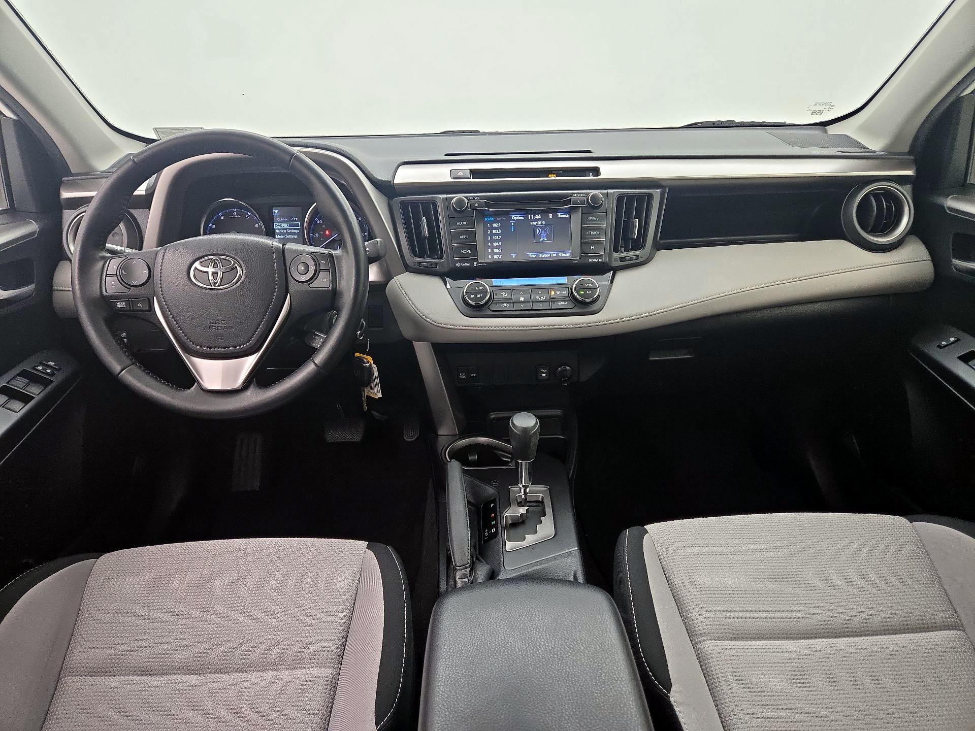 Thumbnail: 2016 Toyota RAV4 - 9