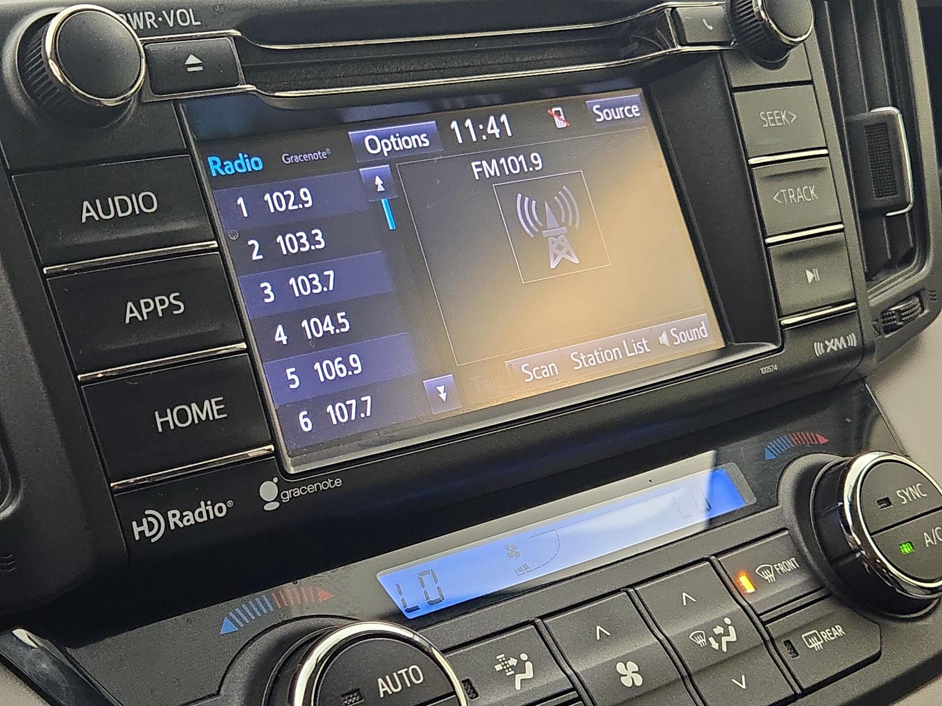 Thumbnail: 2016 Toyota RAV4 - 15