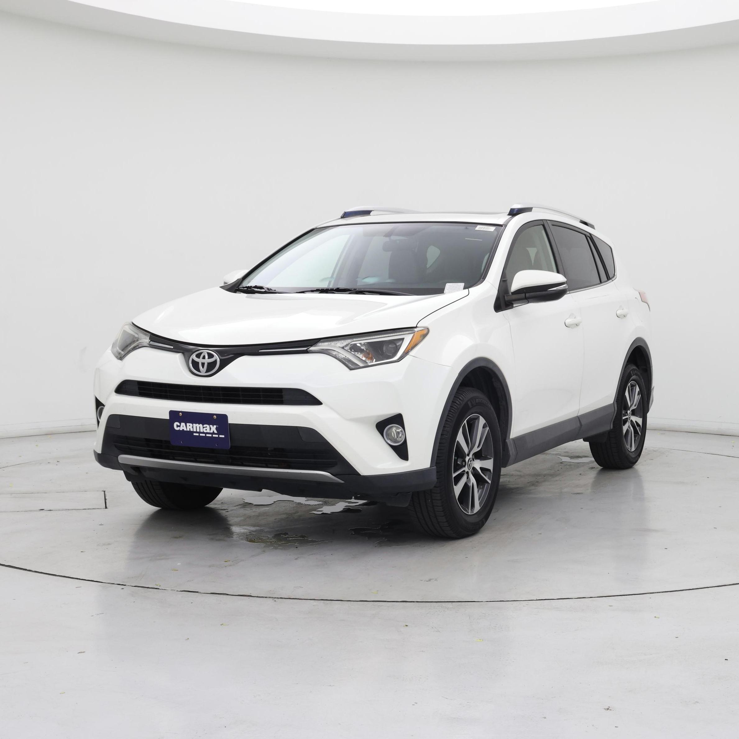 Thumbnail: 2016 Toyota RAV4 - 4