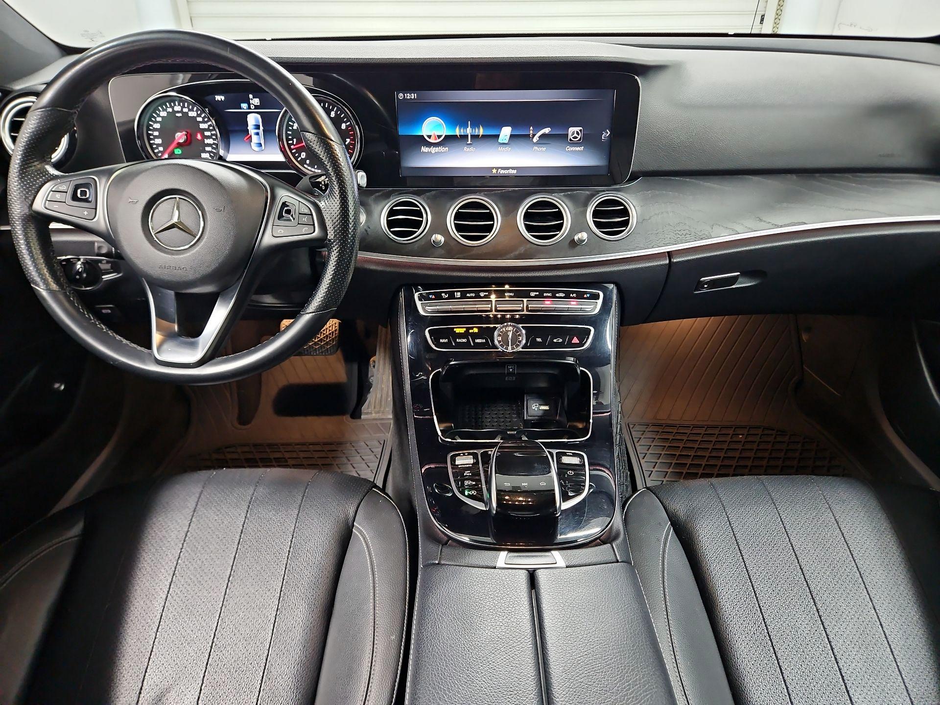 Thumbnail: 2017 Mercedes-Benz E-Class - 9