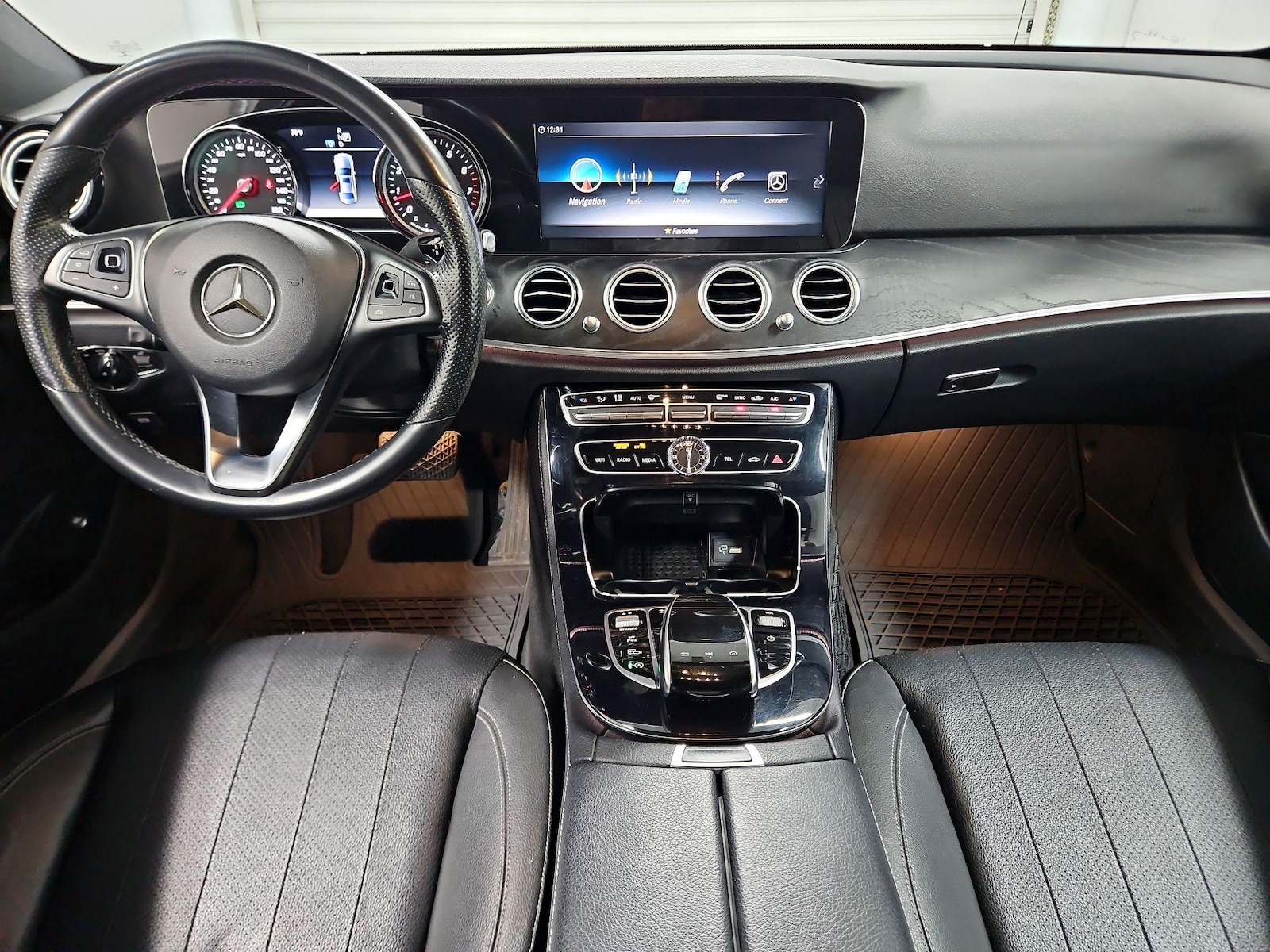 2017 Mercedes-Benz E-Class E300 - Photo 10