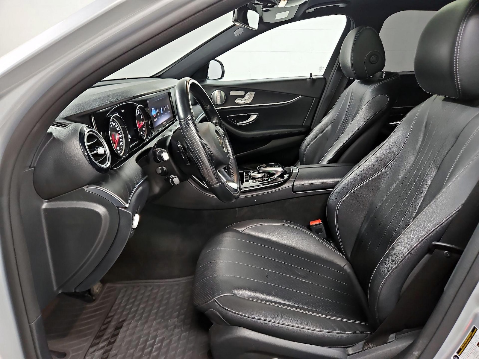 2017 Mercedes-Benz E-Class E300 - Photo 12