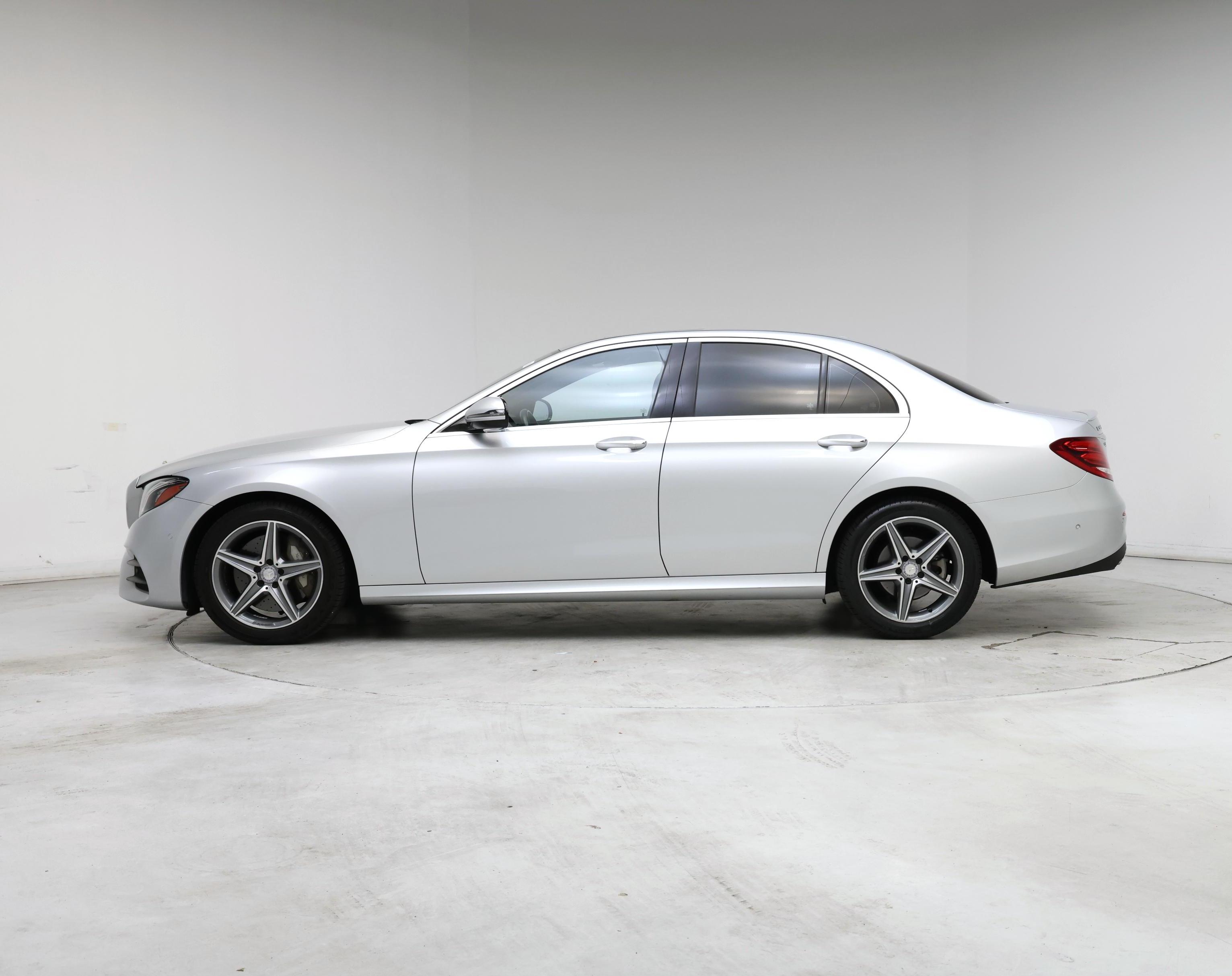 Thumbnail: 2017 Mercedes-Benz E-Class - 3