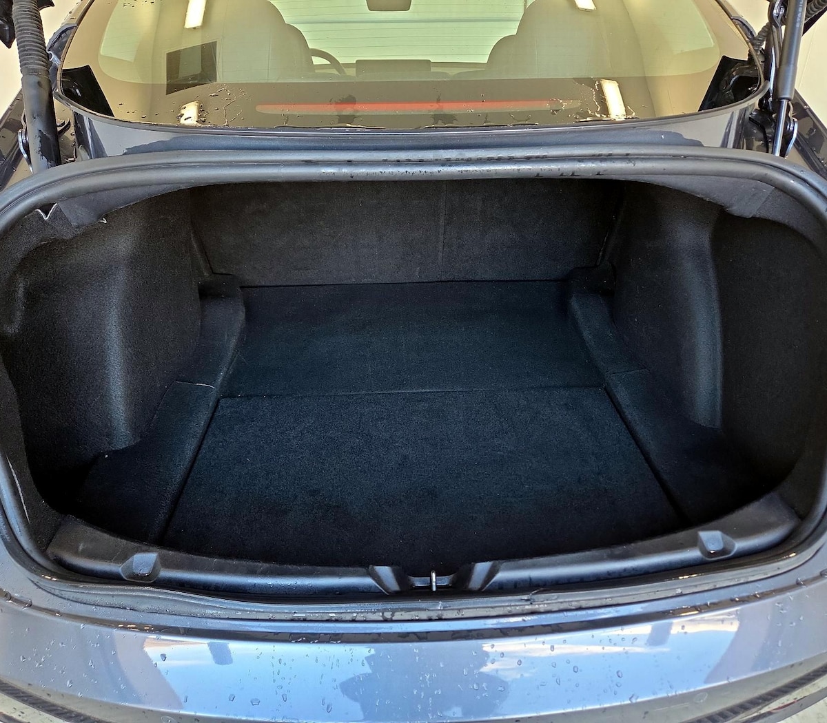 Trunk/Cargo (Seats Up)