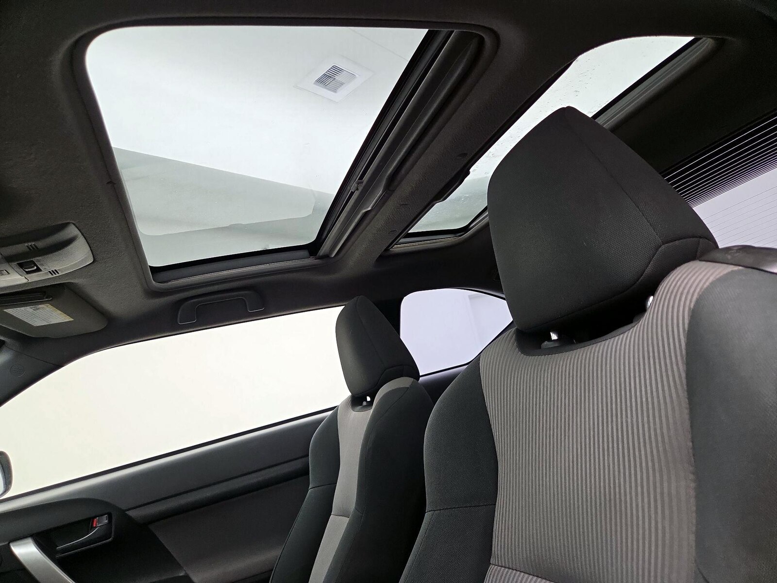 Sunroof(s) & Skylight(s)