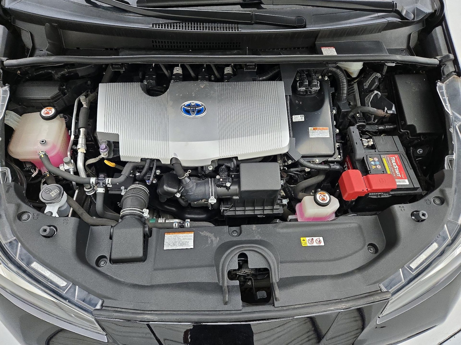 2019 Toyota Prius LE - Photo 22